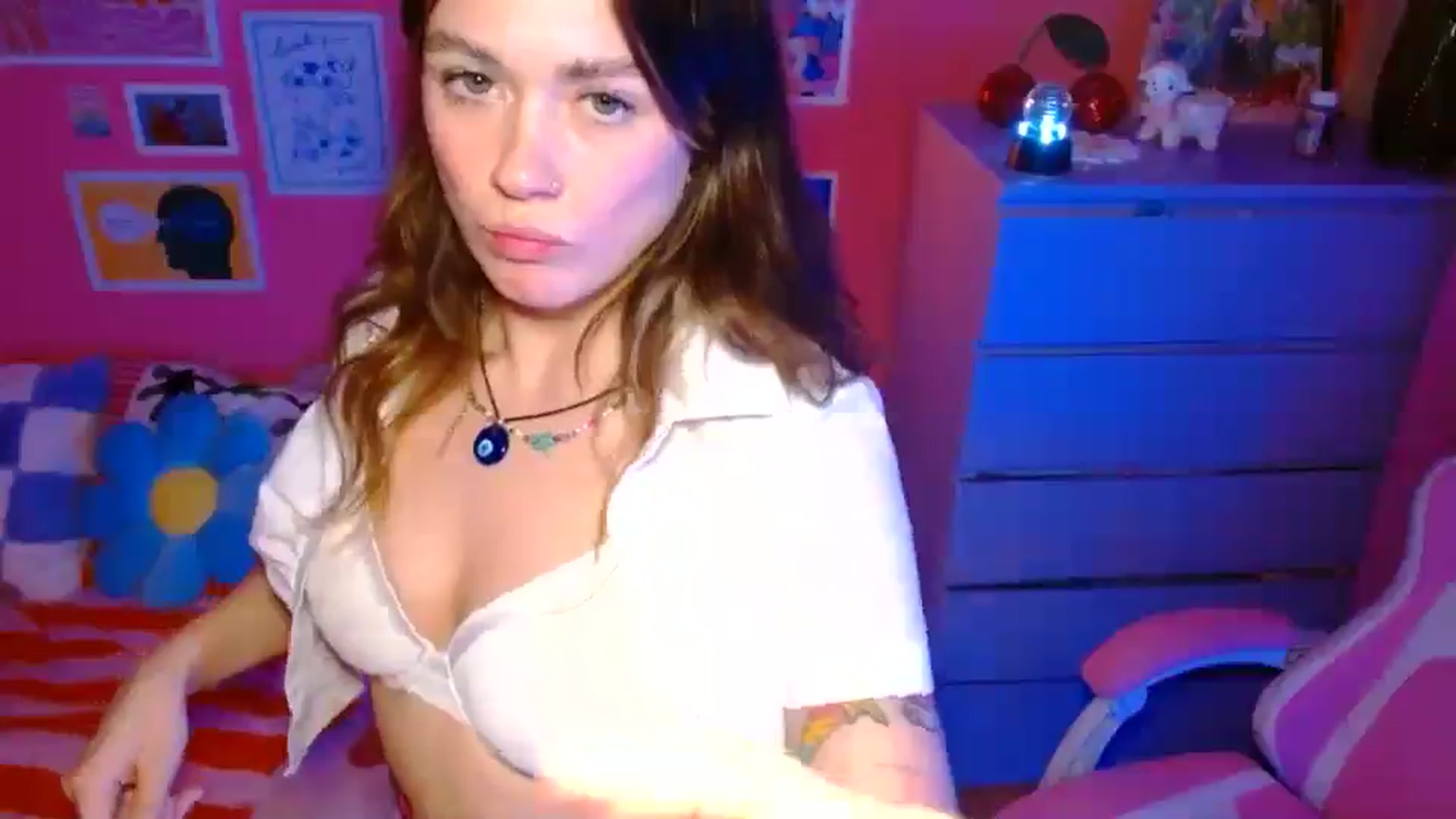 Gallery image thumbnail from Levanabanana's myfreecams stream on, 04/25/2026, 02:05 image 8 of 20