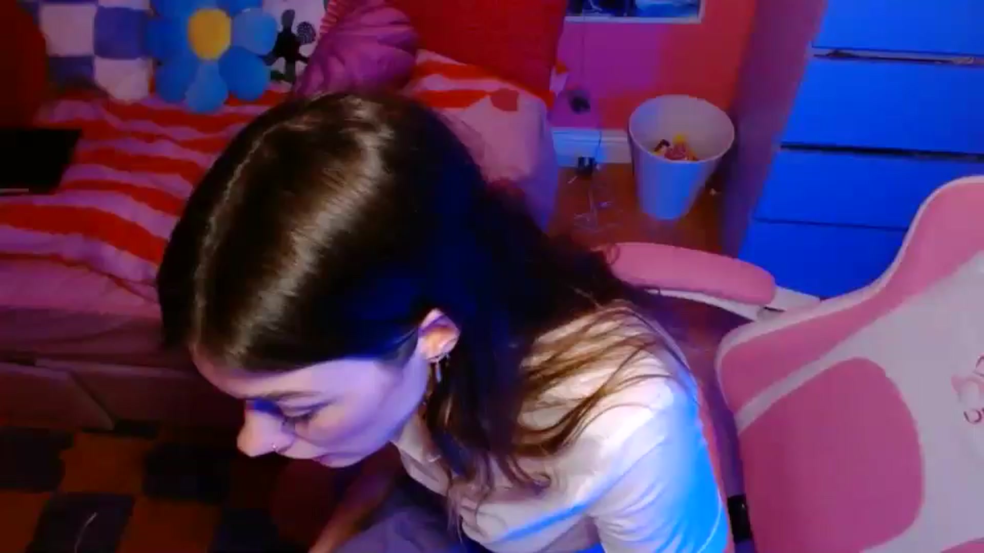Gallery image thumbnail from Levanabanana's myfreecams stream on, 04/25/2026, 02:05 image 11 of 20