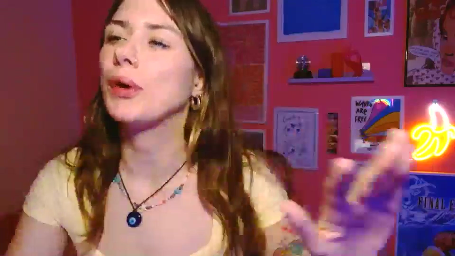 Gallery image thumbnail from Levanabanana's myfreecams stream on, 05/01/2026, 03:05 image 10 of 20