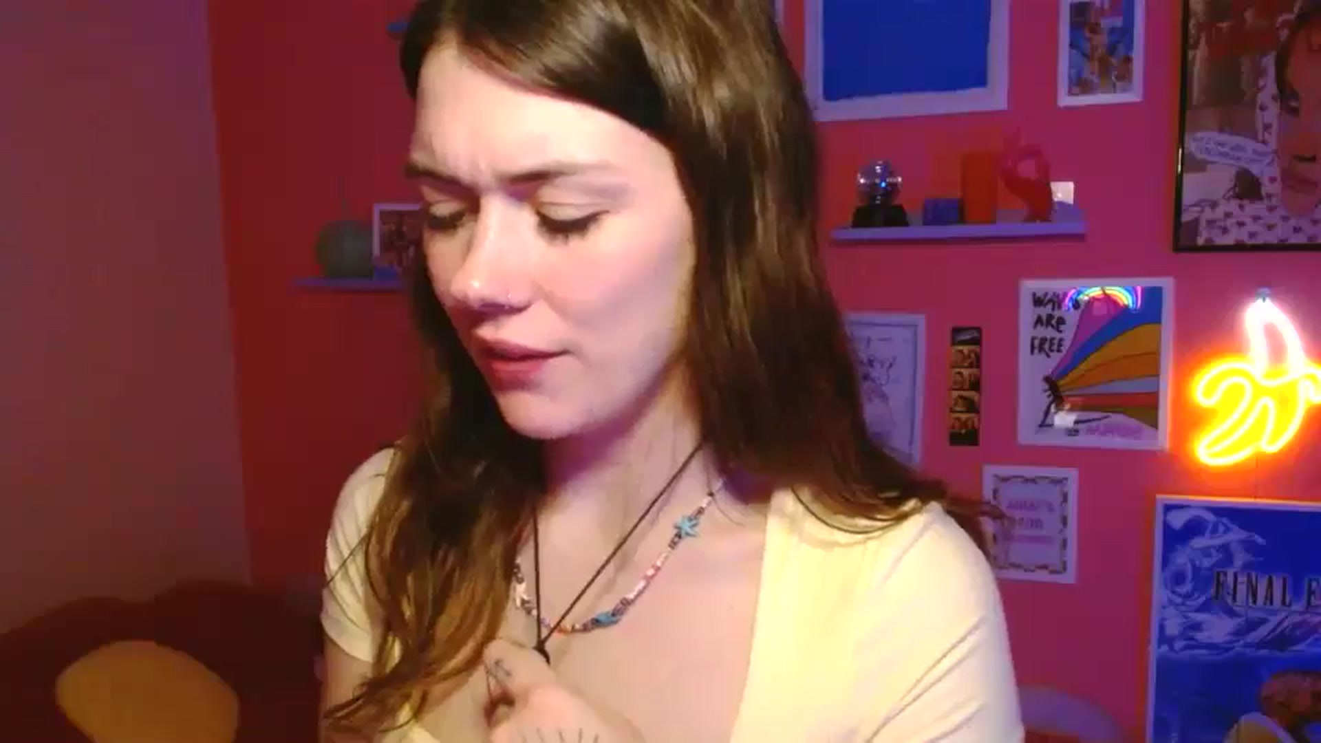Gallery image thumbnail from Levanabanana's myfreecams stream on, 05/01/2026, 03:05 image 11 of 20