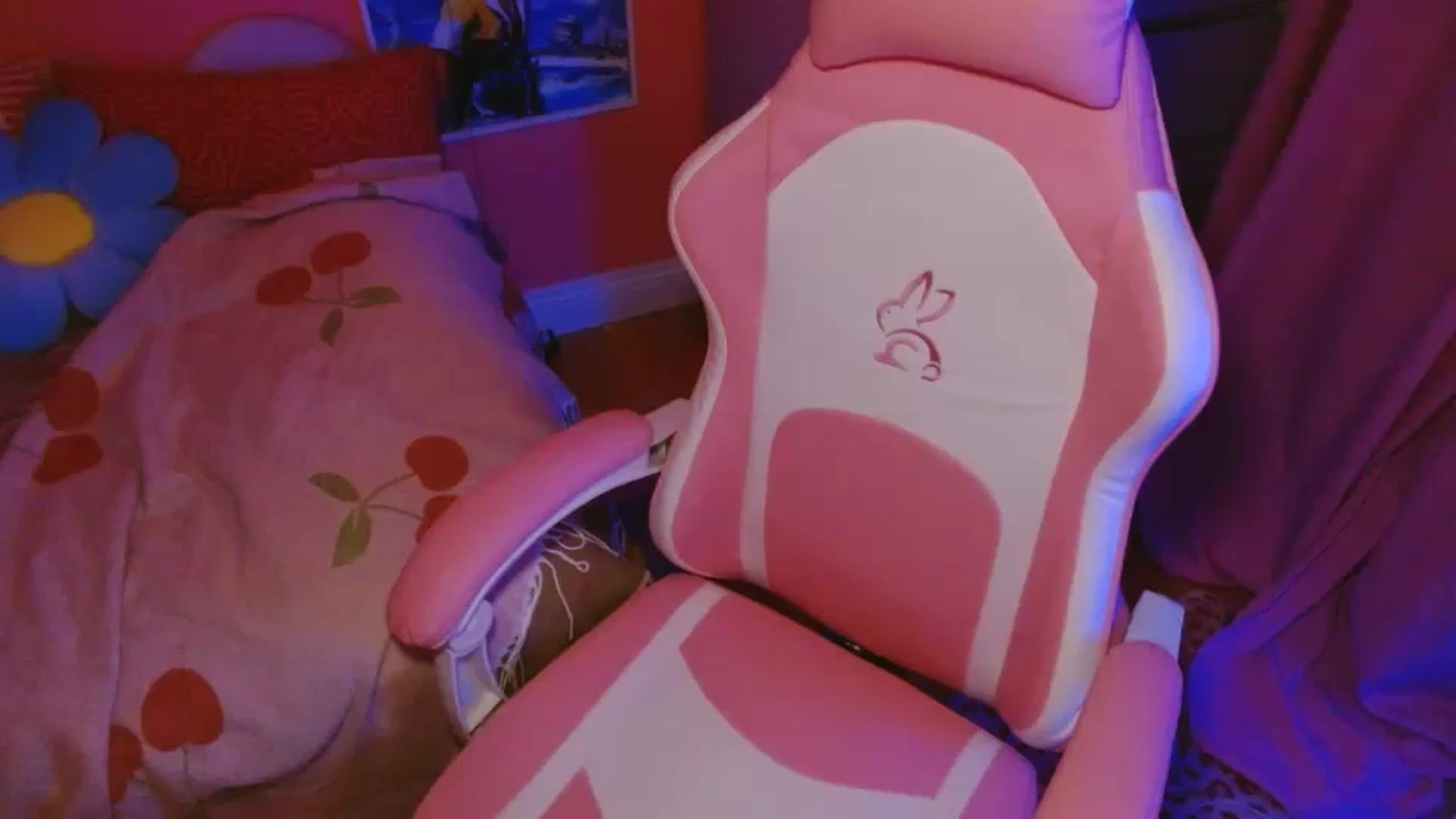 Gallery image thumbnail from Levanabanana's myfreecams stream on, 05/01/2026, 03:05 image 15 of 20