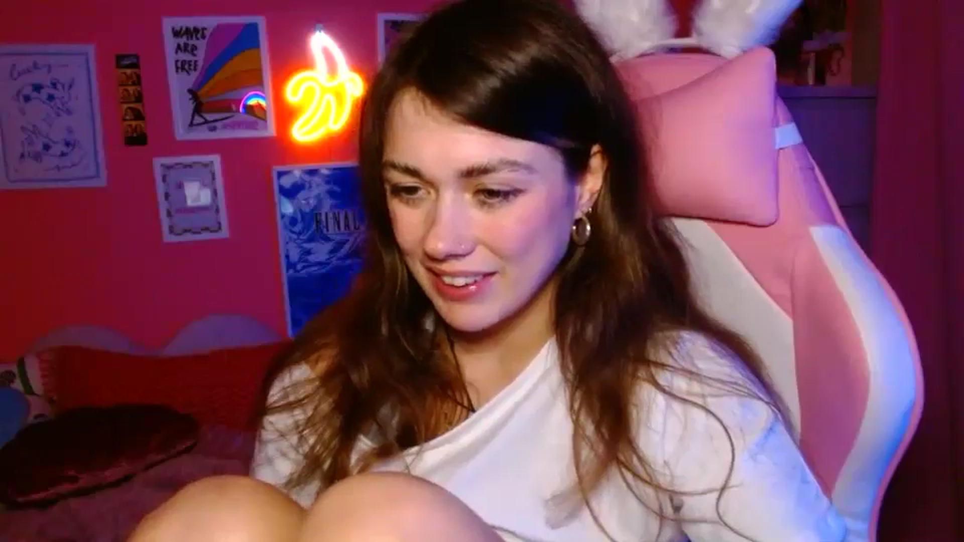 Gallery image thumbnail from Levanabanana's myfreecams stream on, 05/07/2026, 22:42 image 13 of 20