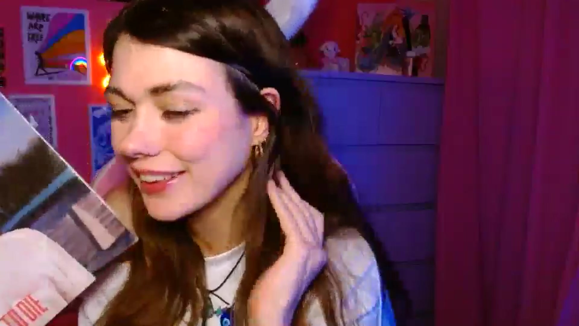 Gallery image thumbnail from Levanabanana's myfreecams stream on, 05/07/2026, 22:42 image 17 of 20