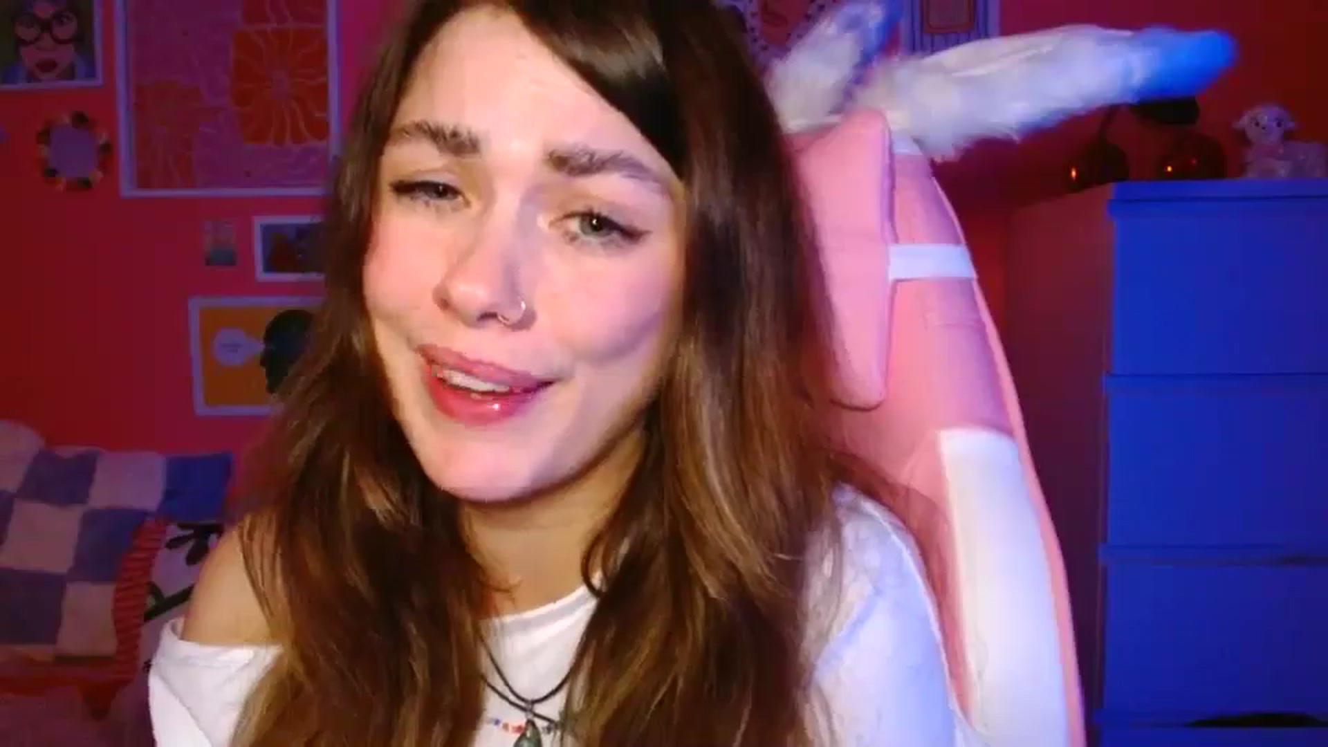 Gallery image thumbnail from Levanabanana's myfreecams stream on, 05/07/2026, 22:42 image 5 of 20