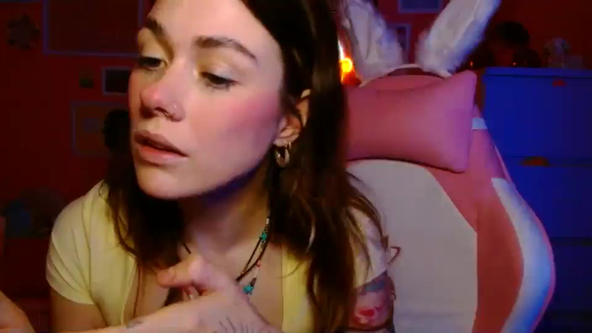 Gallery image thumbnail from Levanabanana's myfreecams stream on, 05/09/2026, 23:02 image 3 of 20