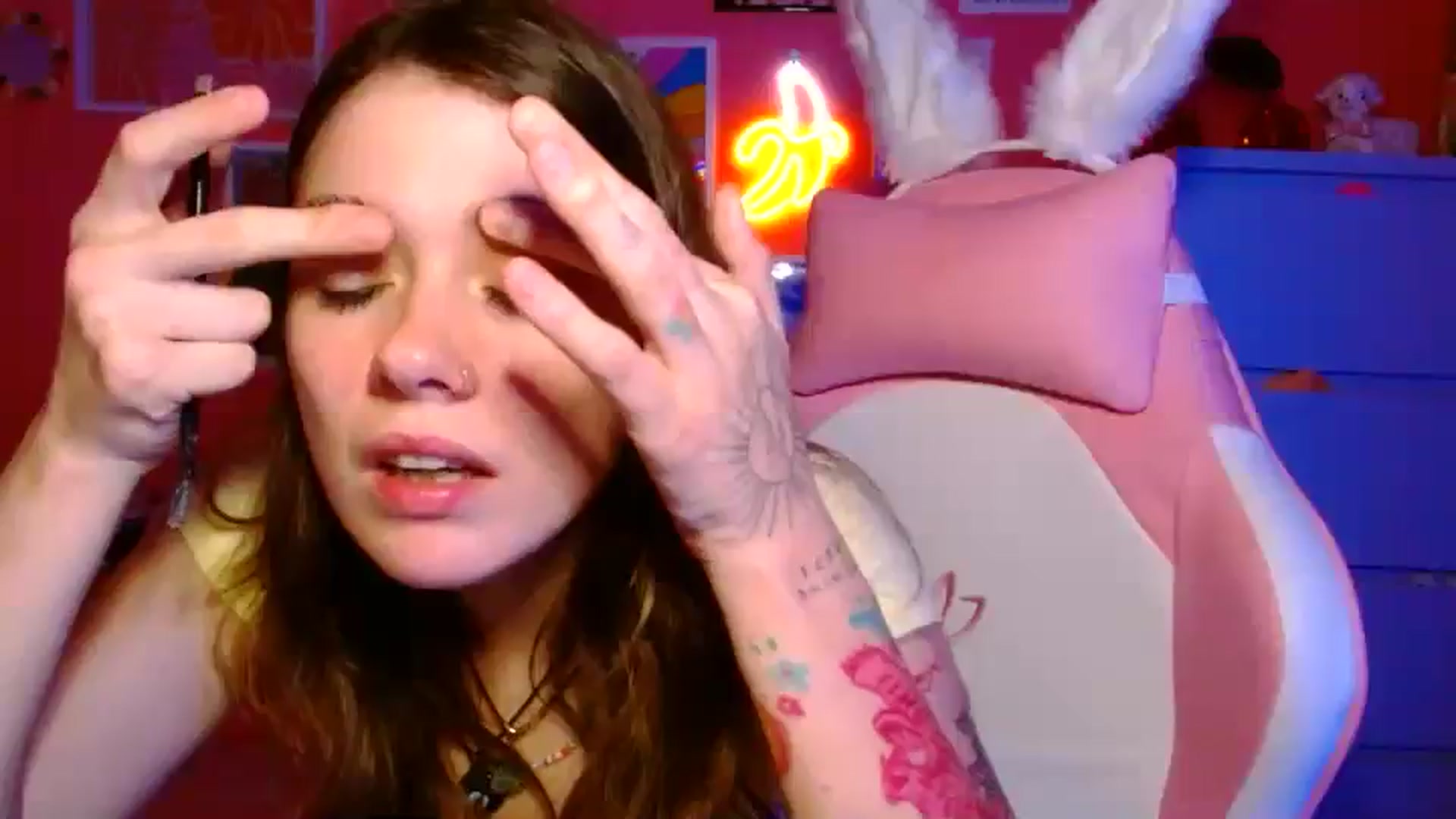 Gallery image thumbnail from Levanabanana's myfreecams stream on, 05/09/2026, 23:02 image 1 of 20
