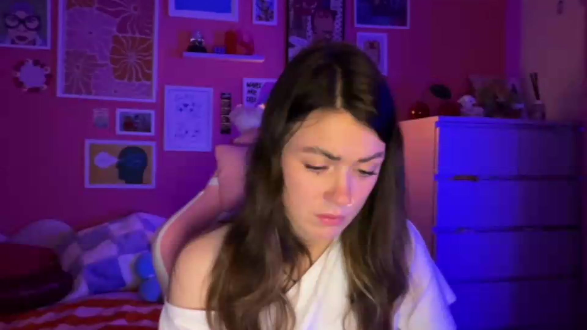 Gallery image thumbnail from Levanabanana's myfreecams stream on, 05/18/2026, 23:04 image 7 of 20