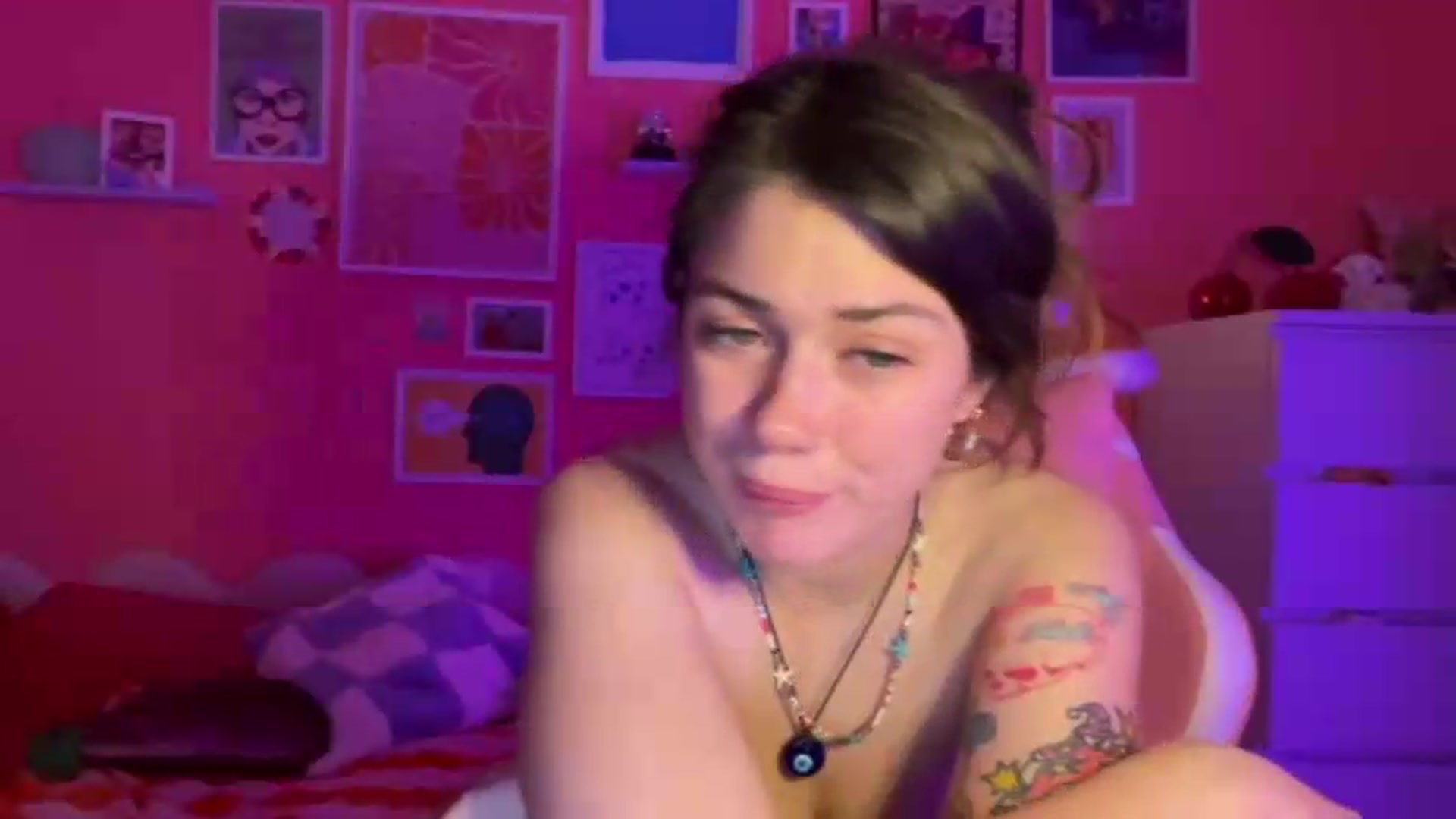 Gallery image thumbnail from Levanabanana's myfreecams stream on, 05/19/2026, 02:13 image 10 of 20