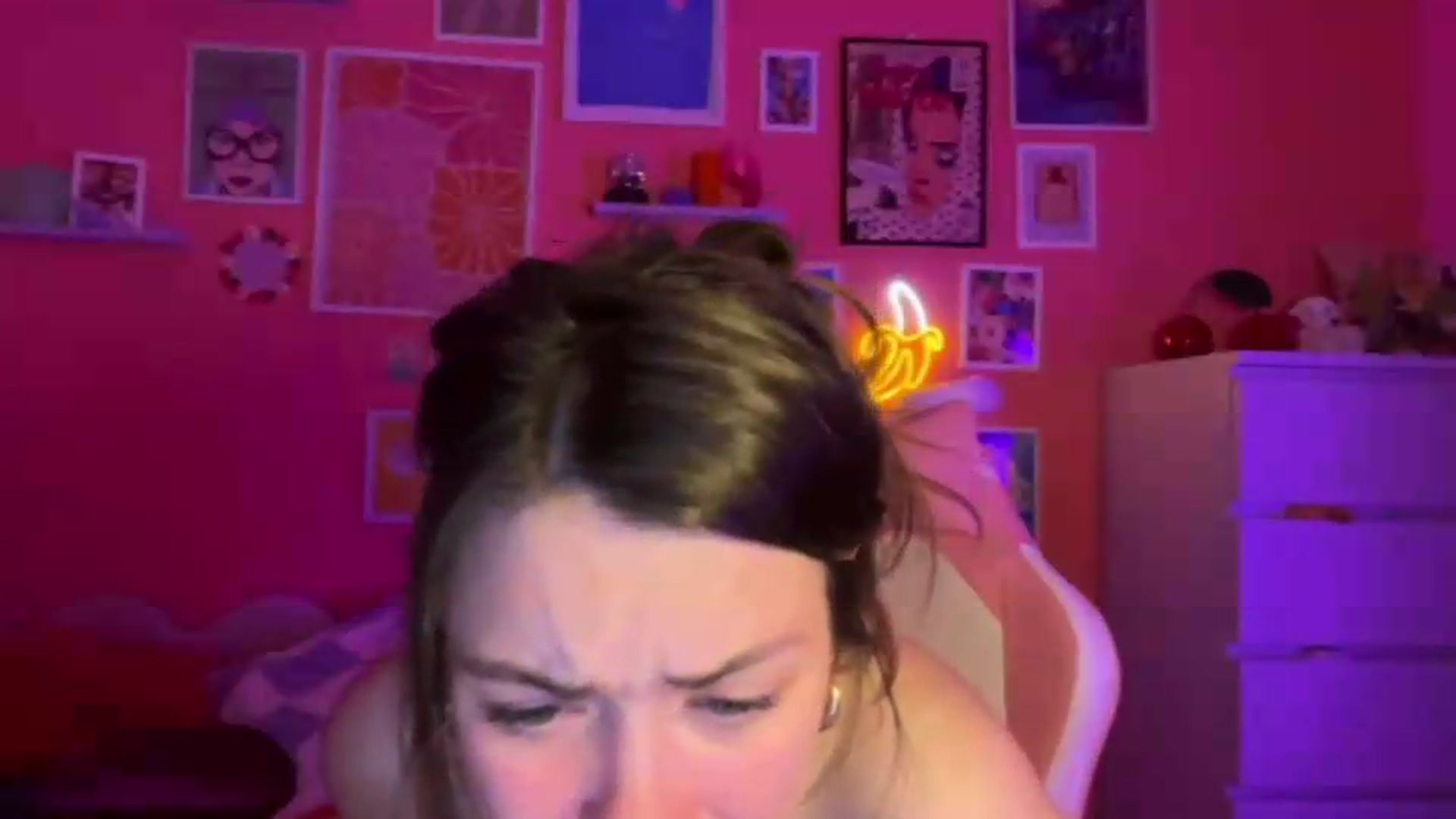 Gallery image thumbnail from Levanabanana's myfreecams stream on, 05/19/2026, 02:13 image 12 of 20