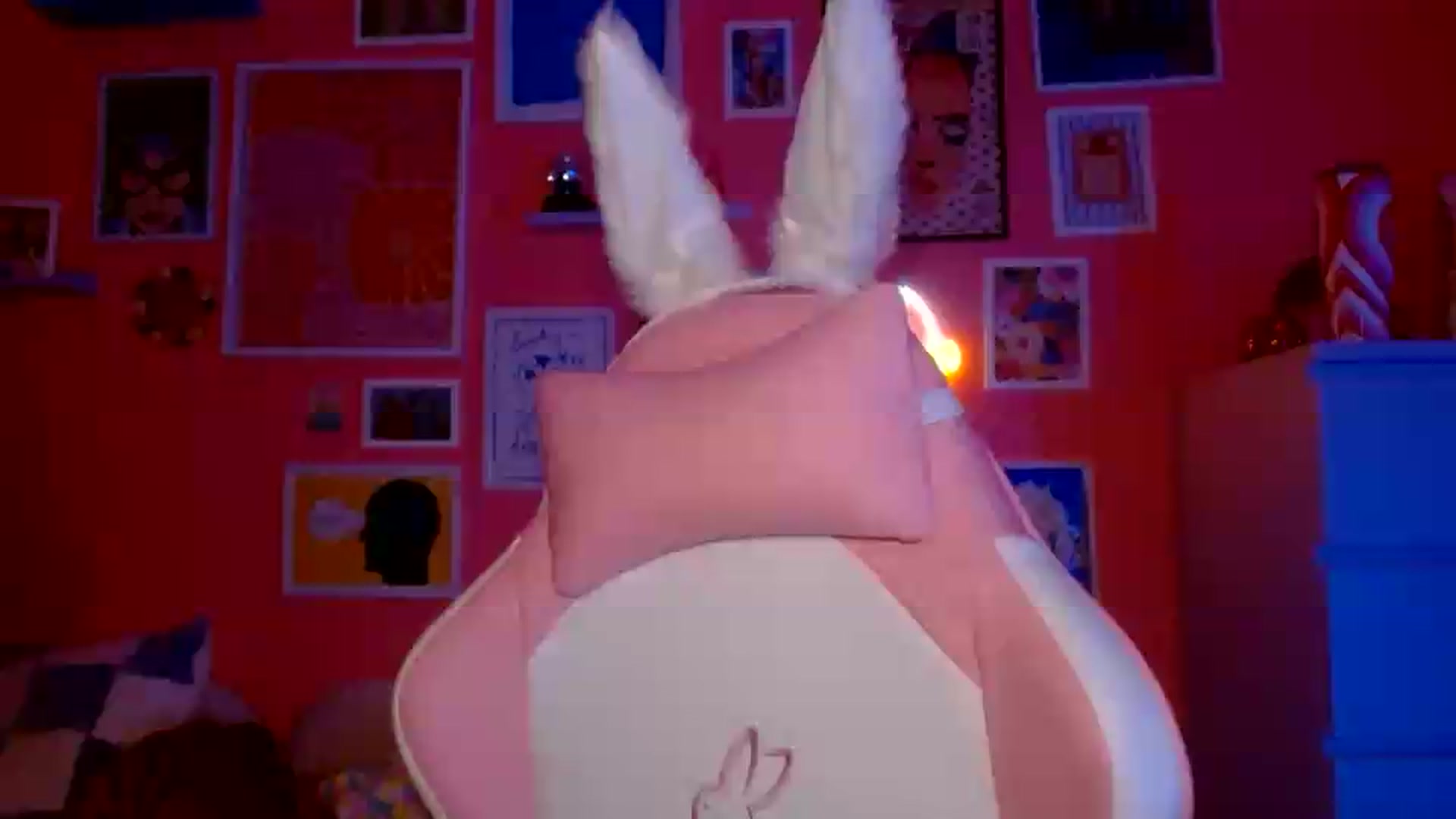 Gallery image thumbnail from Levanabanana's myfreecams stream on, 06/15/2026, 24:24 image 1 of 20