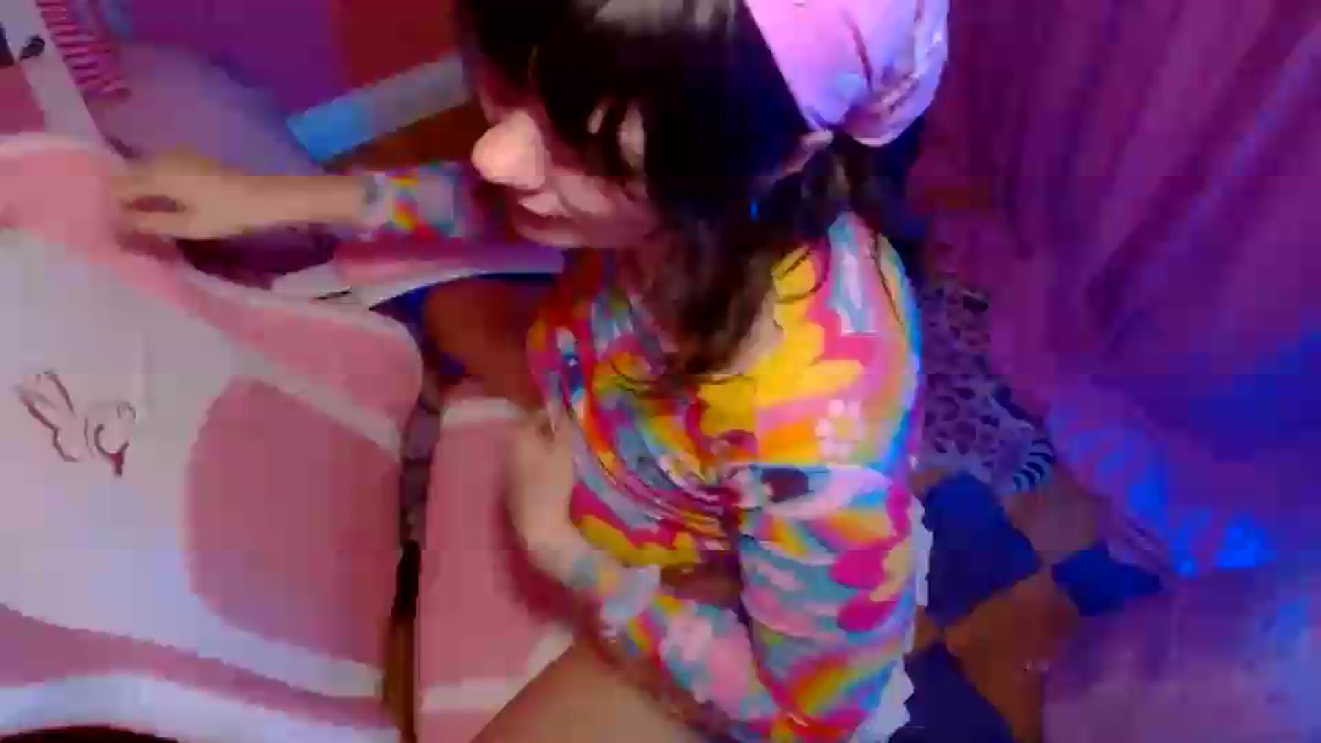 Gallery image thumbnail from Levanabanana's myfreecams stream on, 06/15/2026, 01:01 image 10 of 20