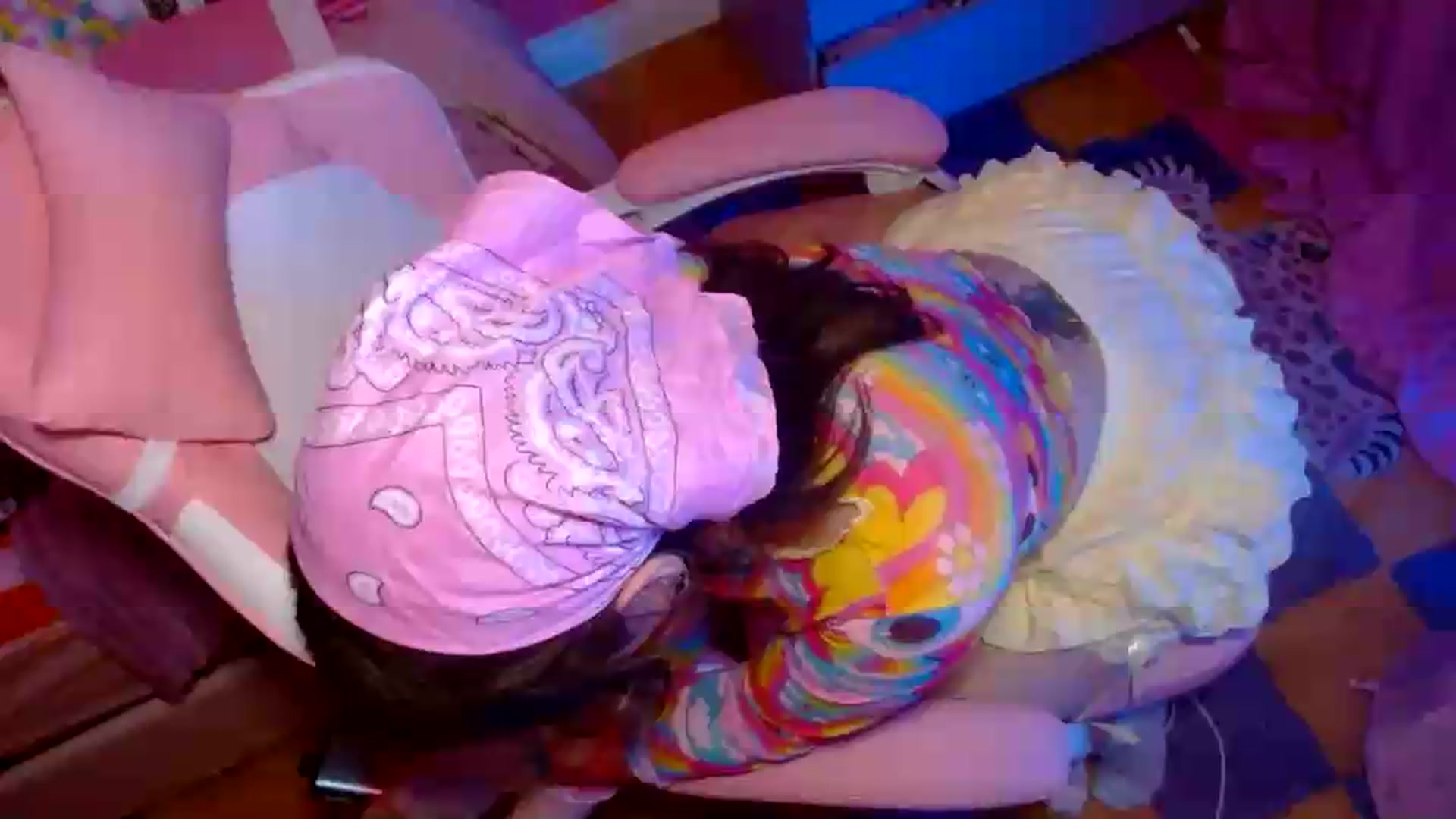 Gallery image thumbnail from Levanabanana's myfreecams stream on, 06/15/2026, 01:01 image 4 of 20