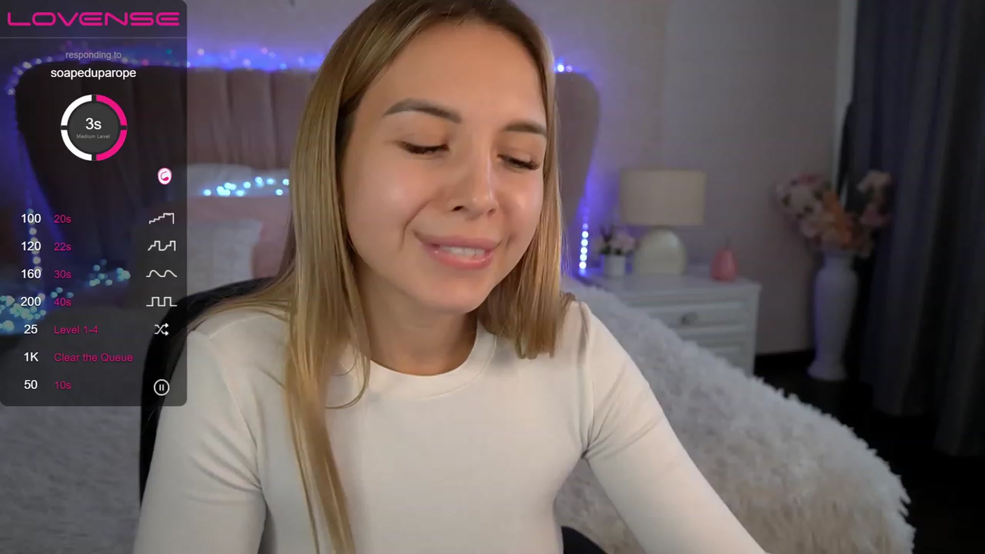 Gallery image thumbnail from LexaIce's myfreecams stream on, 01/01/2023, 11:11 image 17 of 20