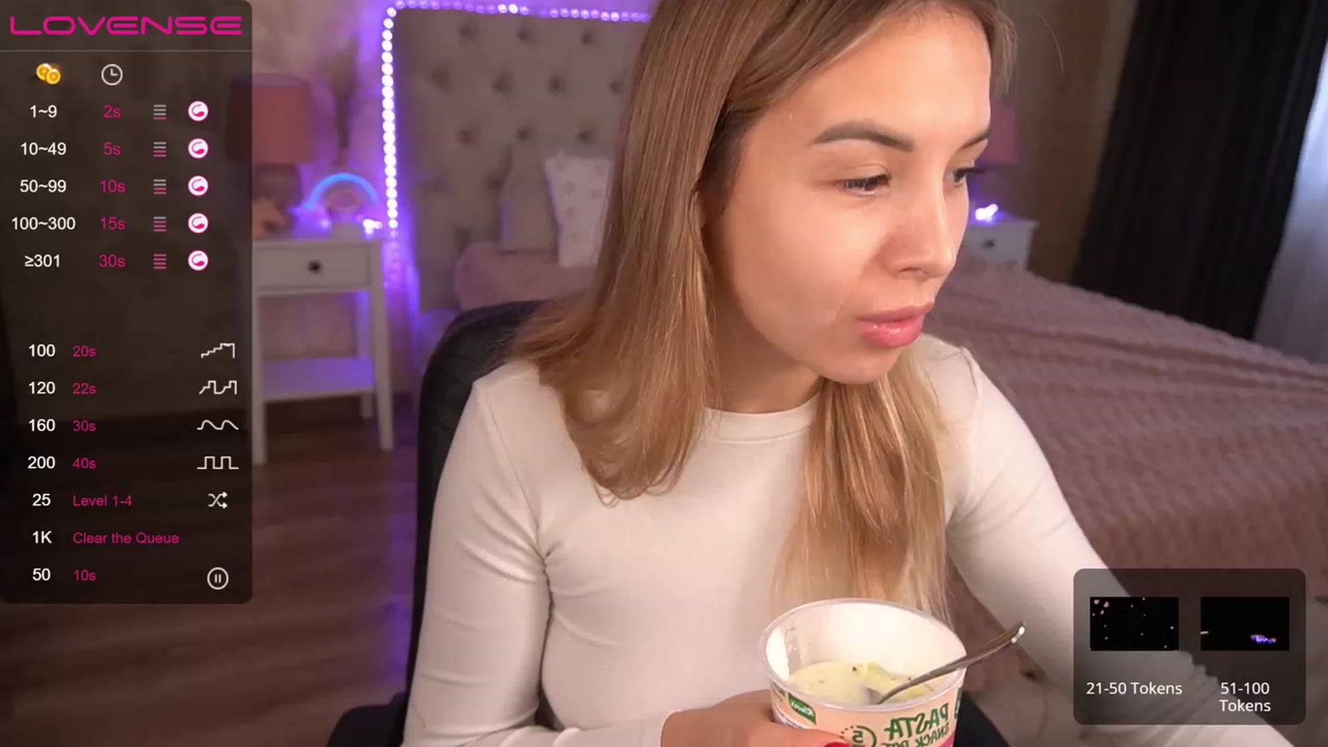 Gallery image thumbnail from LexaIce's myfreecams stream on, 01/05/2023, 10:55 image 9 of 20