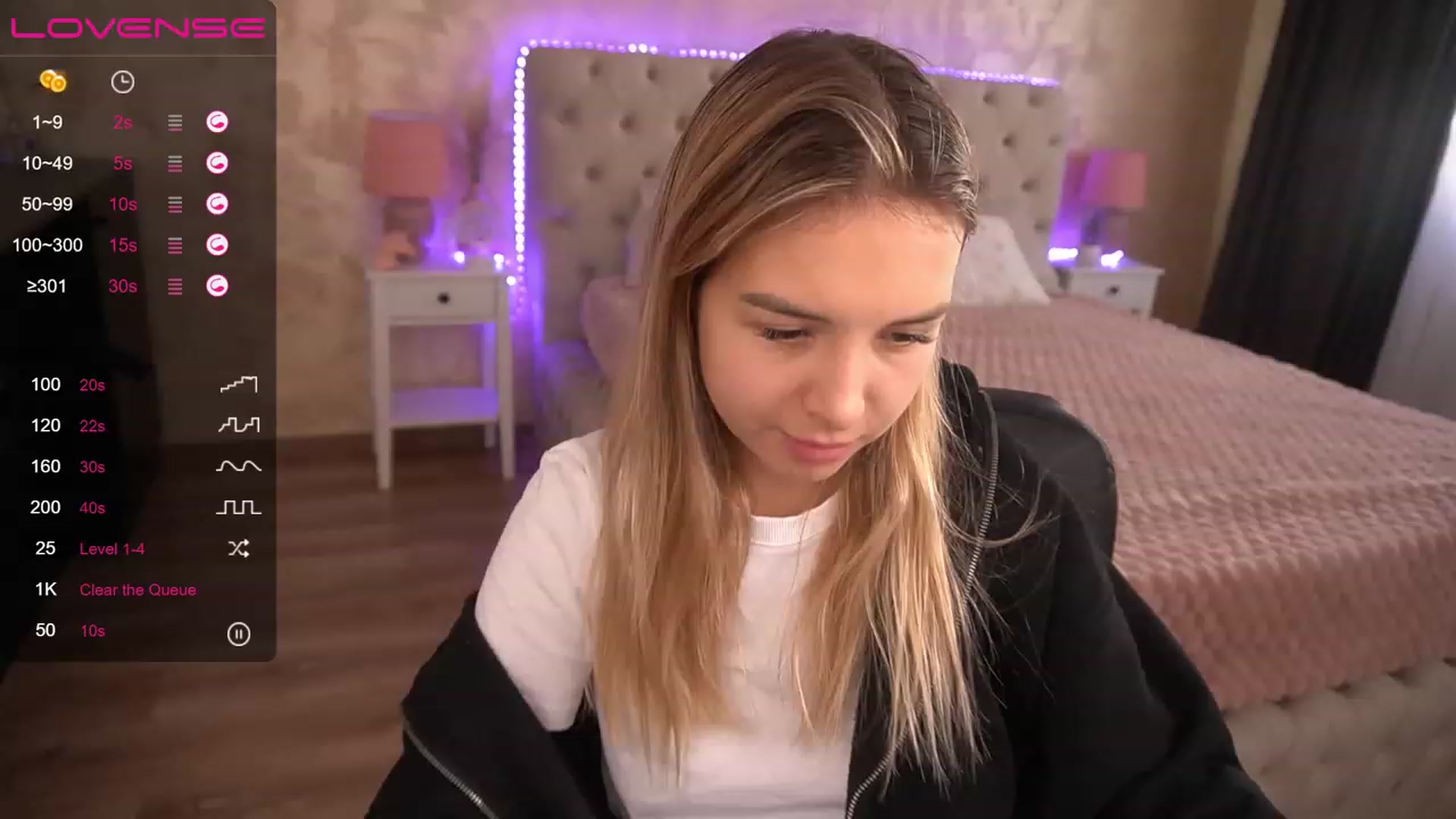 Gallery image thumbnail from LexaIce's myfreecams stream on, 01/06/2023, 09:20 image 18 of 20