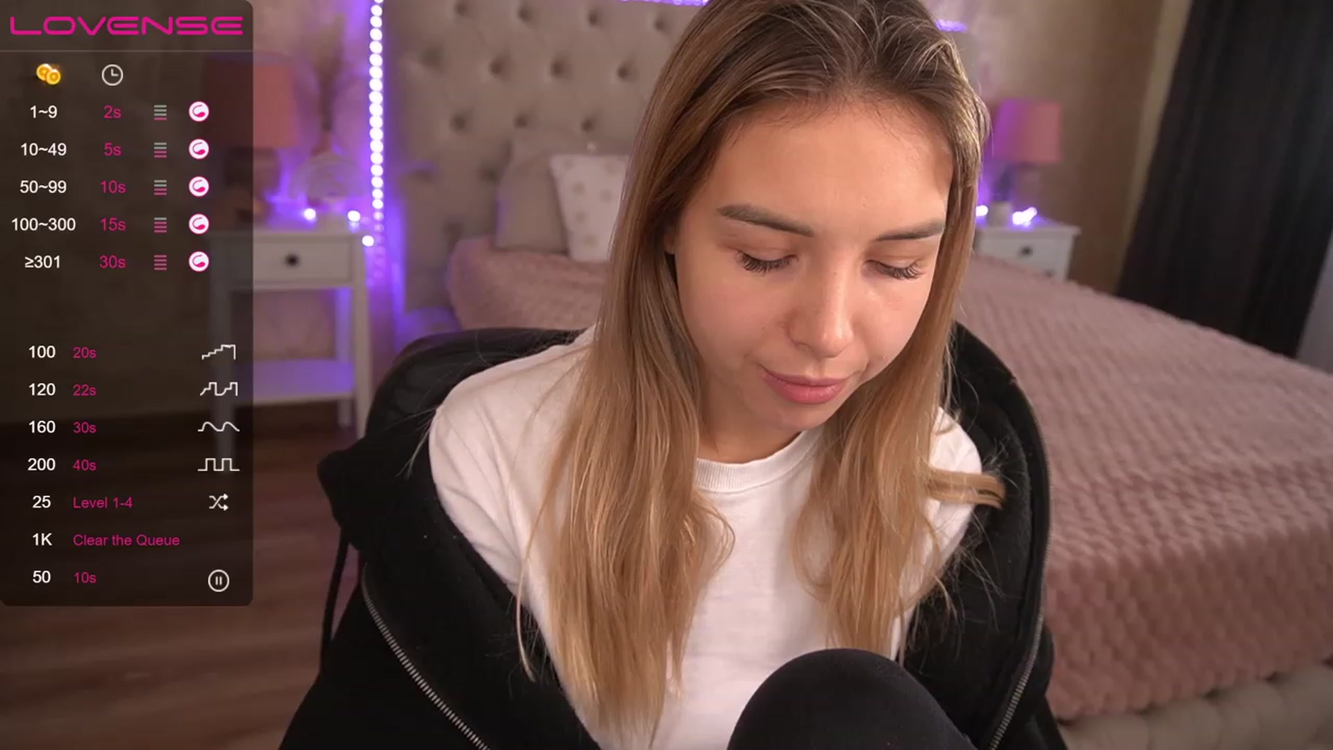 Gallery image thumbnail from LexaIce's myfreecams stream on, 01/06/2023, 09:57 image 6 of 20