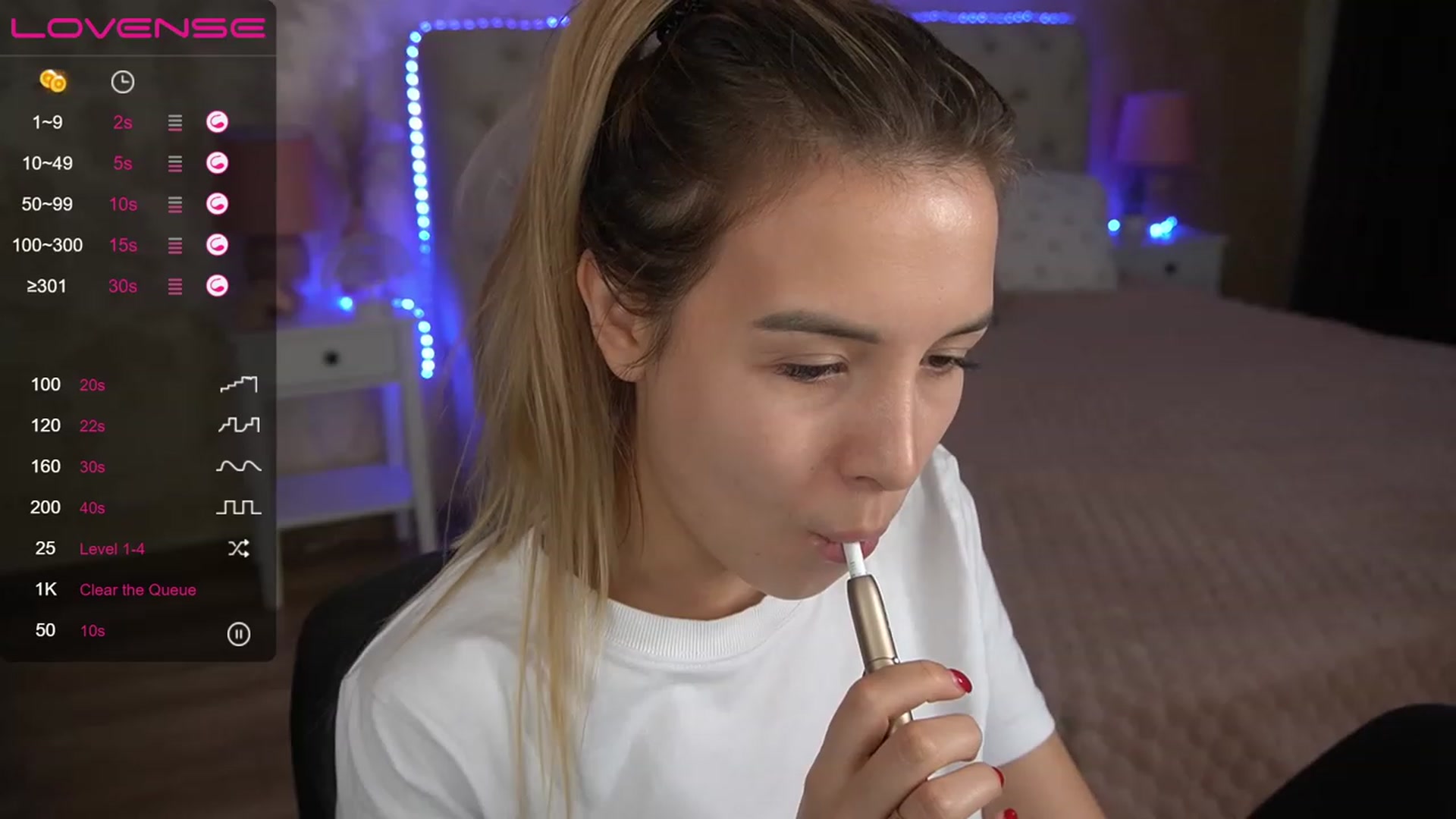 Gallery image thumbnail from LexaIce's myfreecams stream on, 01/10/2023, 09:51 image 6 of 20