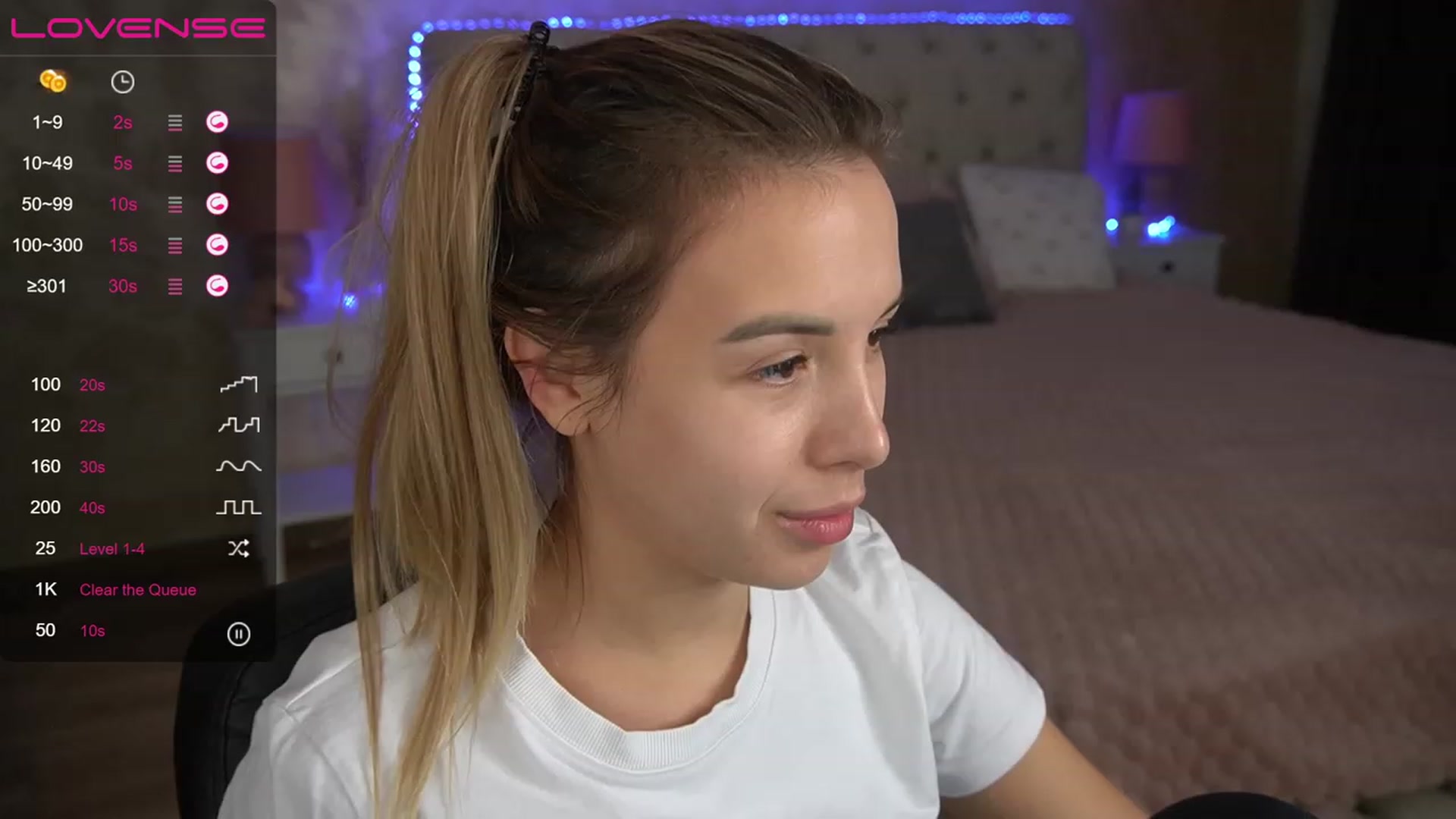 Gallery image thumbnail from LexaIce's myfreecams stream on, 01/10/2023, 09:51 image 9 of 20