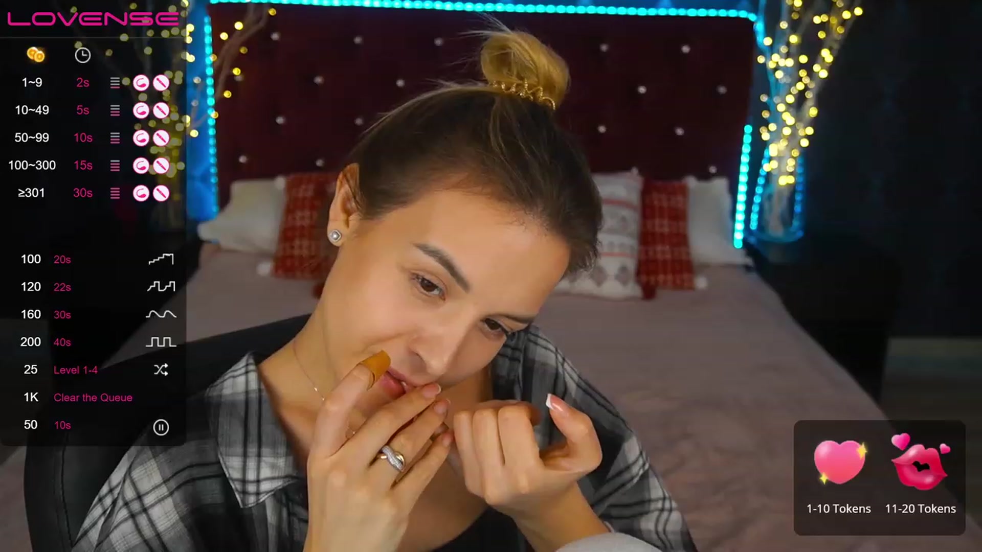 Gallery image thumbnail from LexaIce's myfreecams stream on, 02/17/2023, 13:29 image 17 of 20