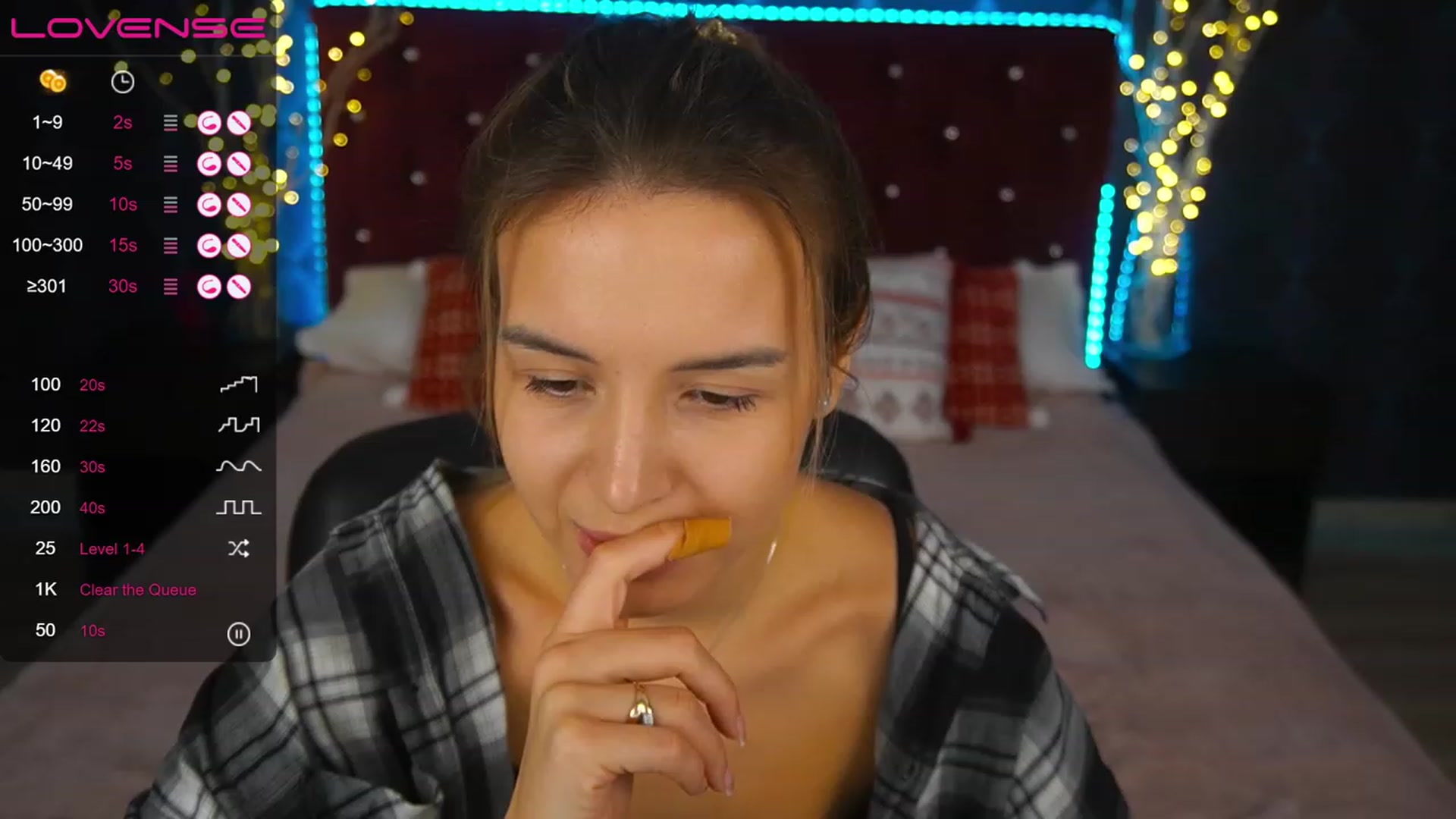 Gallery image thumbnail from LexaIce's myfreecams stream on, 02/17/2023, 13:29 image 4 of 20