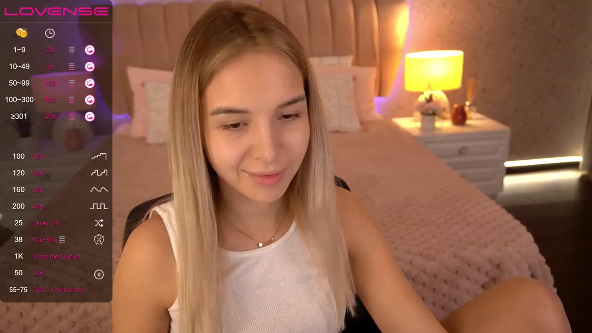 Gallery image thumbnail from LexaIce's myfreecams stream on, 03/01/2023, 10:06 image 18 of 20