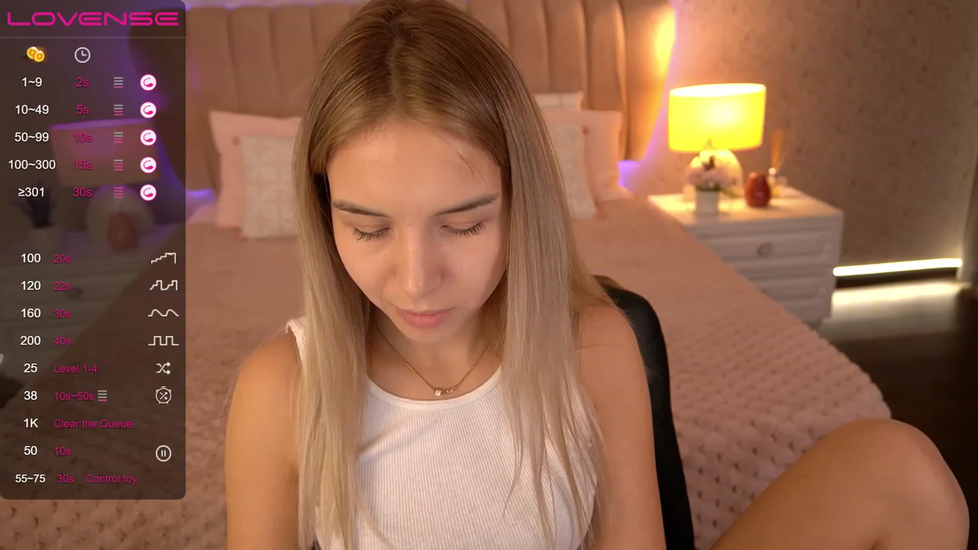 Gallery image thumbnail from LexaIce's myfreecams stream on, 03/01/2023, 13:37 image 3 of 20