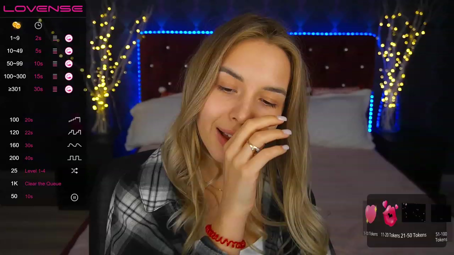 Gallery image thumbnail from LexaIce's myfreecams stream on, 03/02/2023, 14:04 image 4 of 20