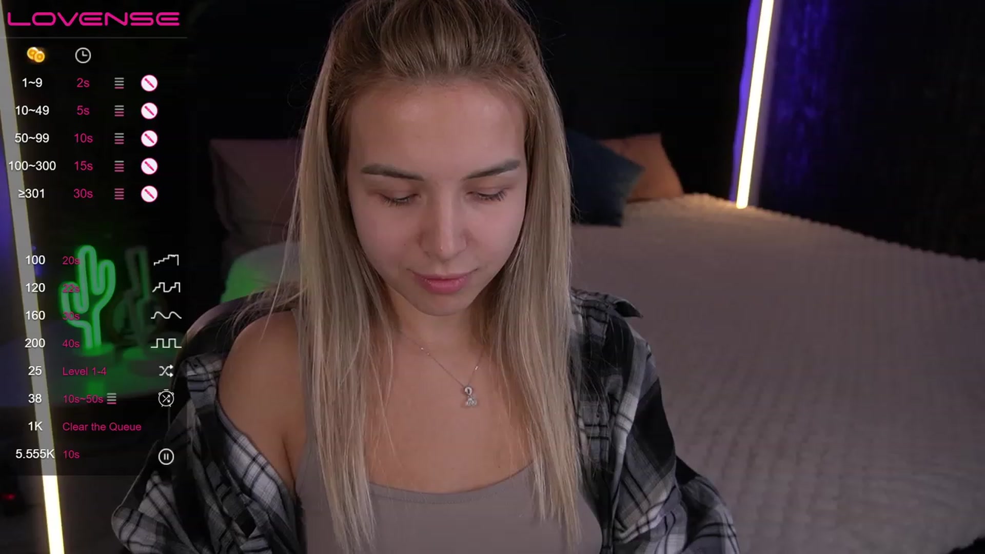 Gallery image thumbnail from LexaIce's myfreecams stream on, 03/09/2023, 13:14 image 12 of 20