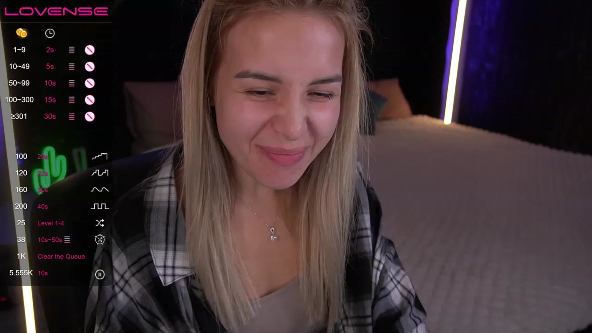 Gallery image thumbnail from LexaIce's myfreecams stream on, 03/09/2023, 13:14 image 17 of 20