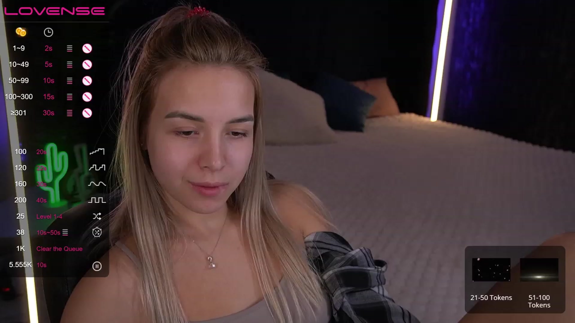 Gallery image thumbnail from LexaIce's myfreecams stream on, 03/09/2023, 13:14 image 7 of 20
