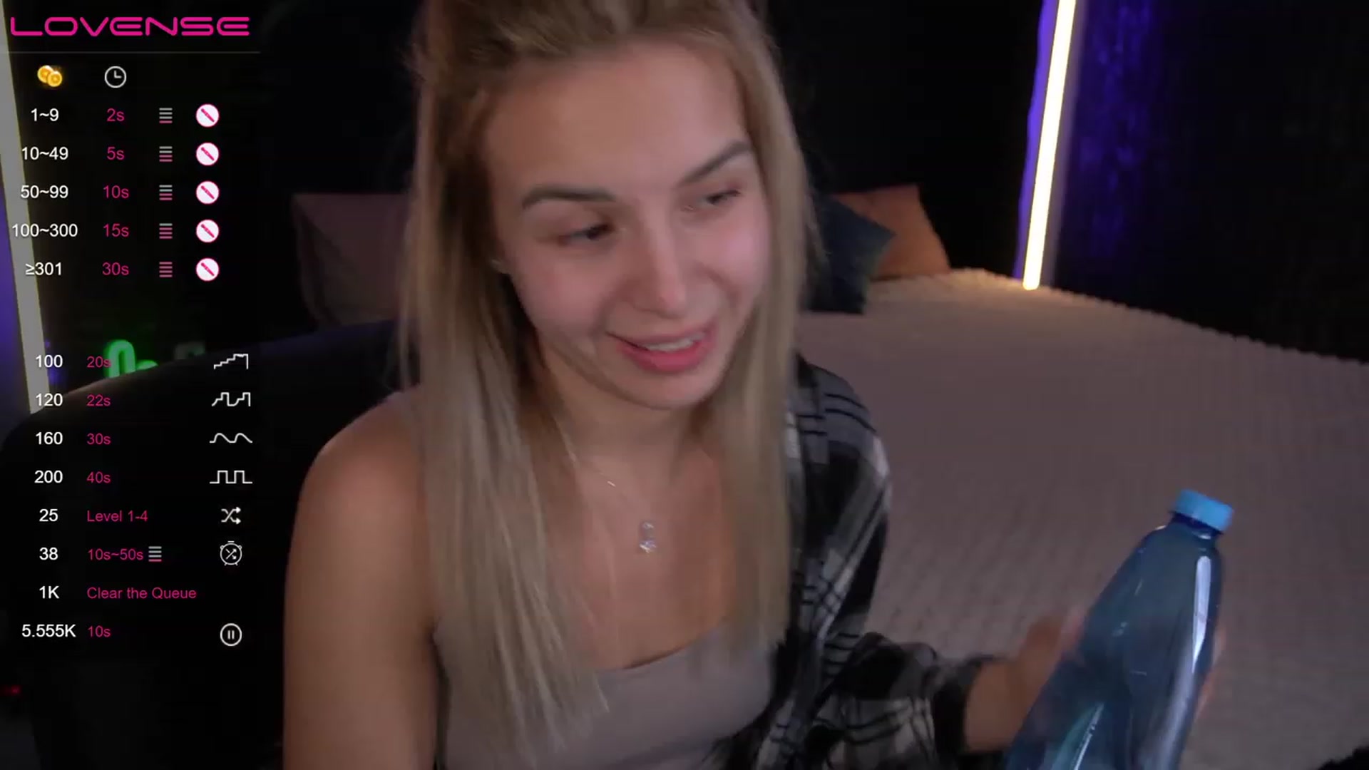 Gallery image thumbnail from LexaIce's myfreecams stream on, 03/09/2023, 13:14 image 15 of 20