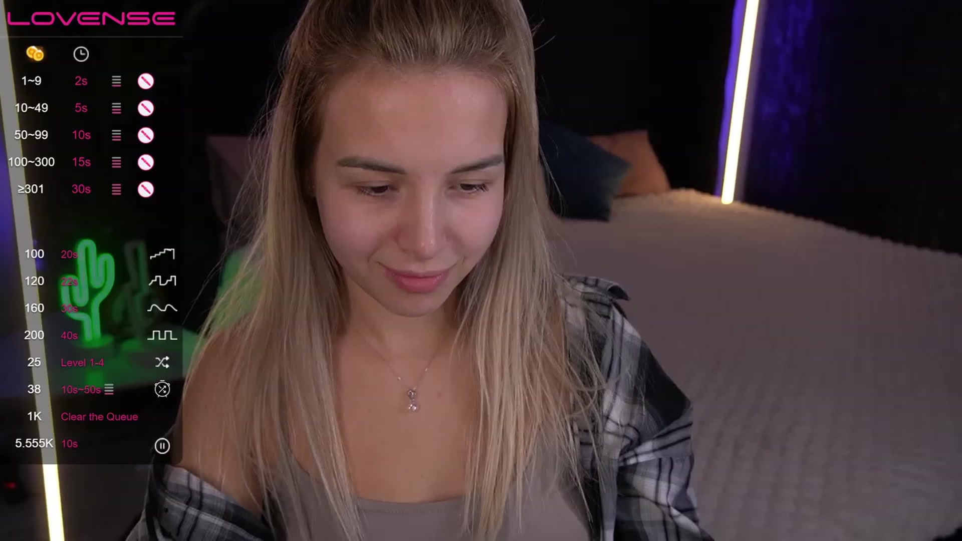 Gallery image thumbnail from LexaIce's myfreecams stream on, 03/09/2023, 13:14 image 2 of 20