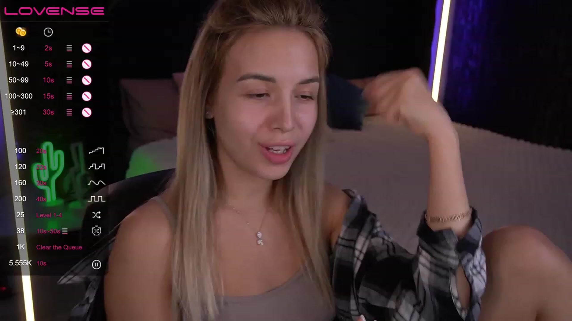 Gallery image thumbnail from LexaIce's myfreecams stream on, 03/09/2023, 13:14 image 16 of 20