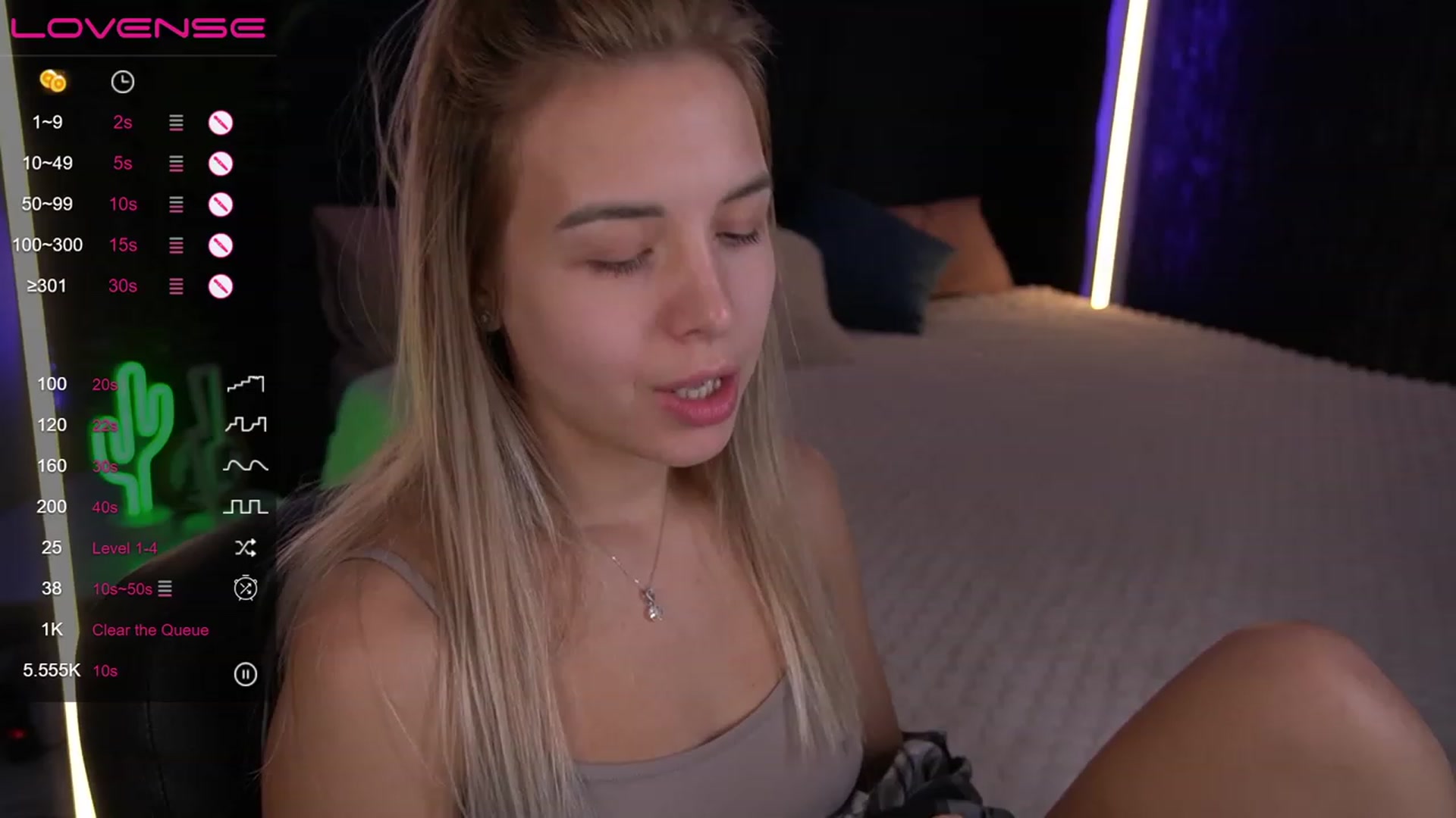 Gallery image thumbnail from LexaIce's myfreecams stream on, 03/09/2023, 13:14 image 9 of 20
