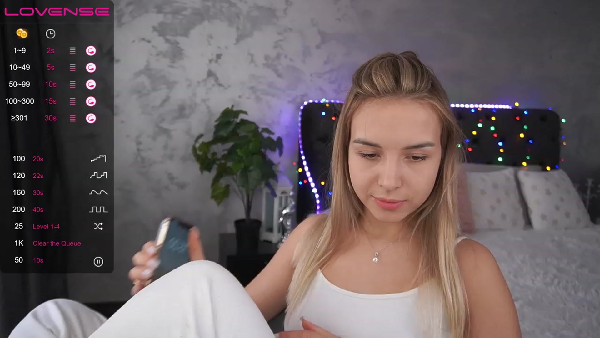 Gallery image thumbnail from LexaIce's myfreecams stream on, 03/13/2023, 13:52 image 10 of 20