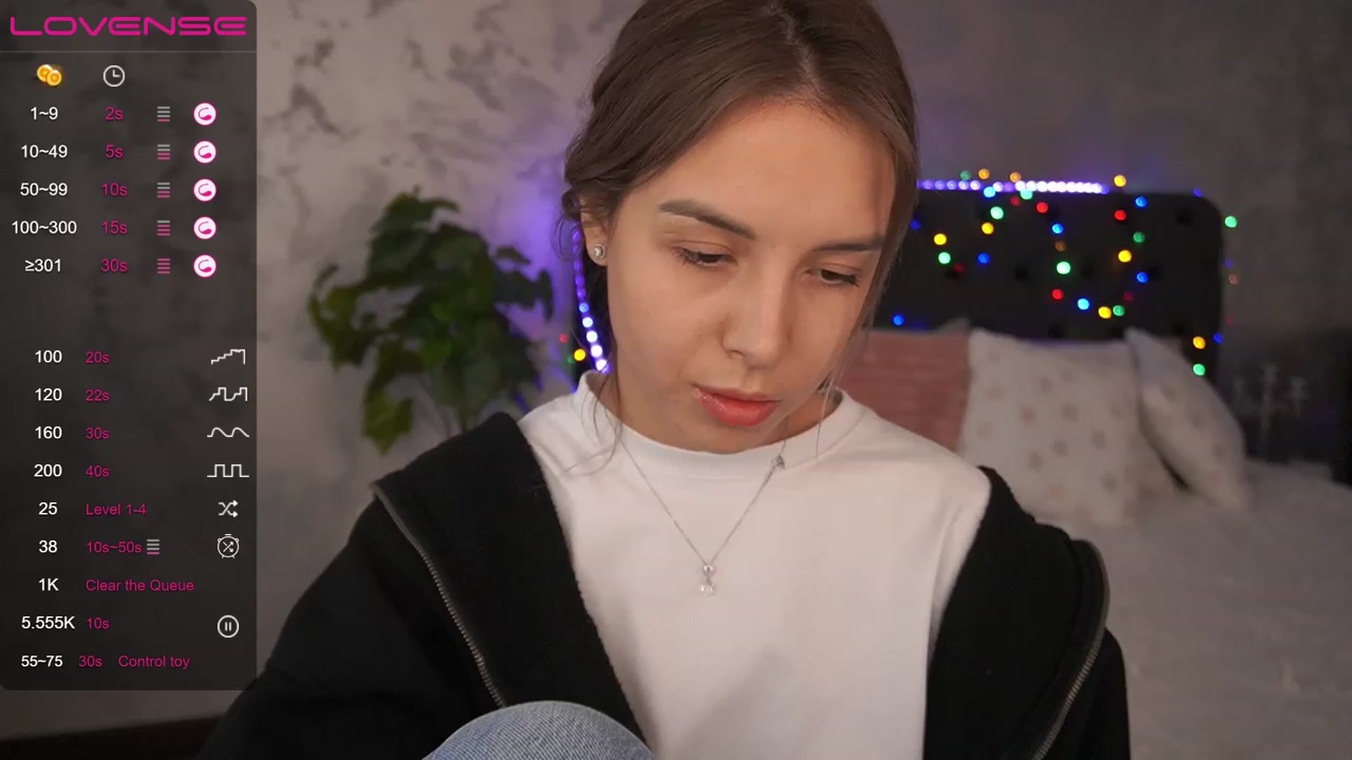 Gallery image thumbnail from LexaIce's myfreecams stream on, 03/16/2023, 11:37 image 17 of 20