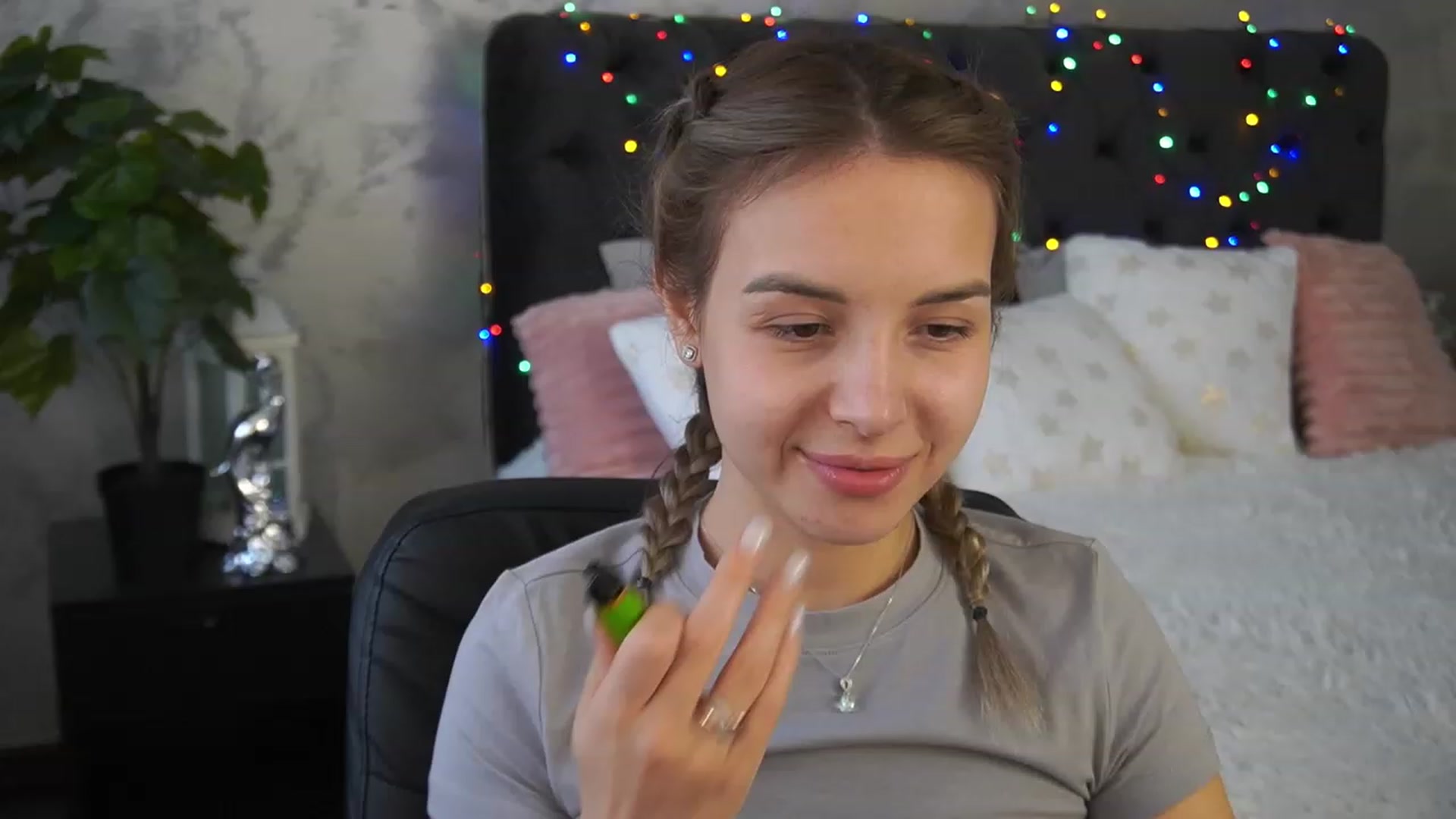Gallery image thumbnail from LexaIce's myfreecams stream on, 03/20/2023, 13:12 image 1 of 20