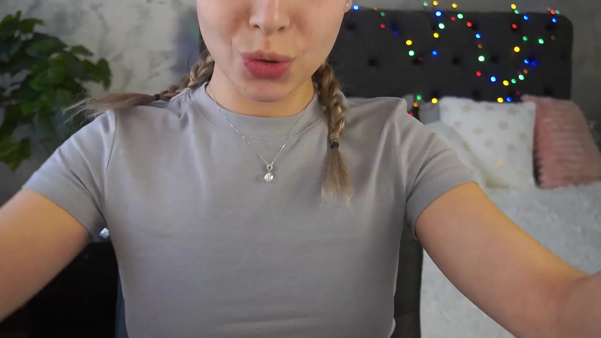 Gallery image thumbnail from LexaIce's myfreecams stream on, 03/20/2023, 13:12 image 15 of 20