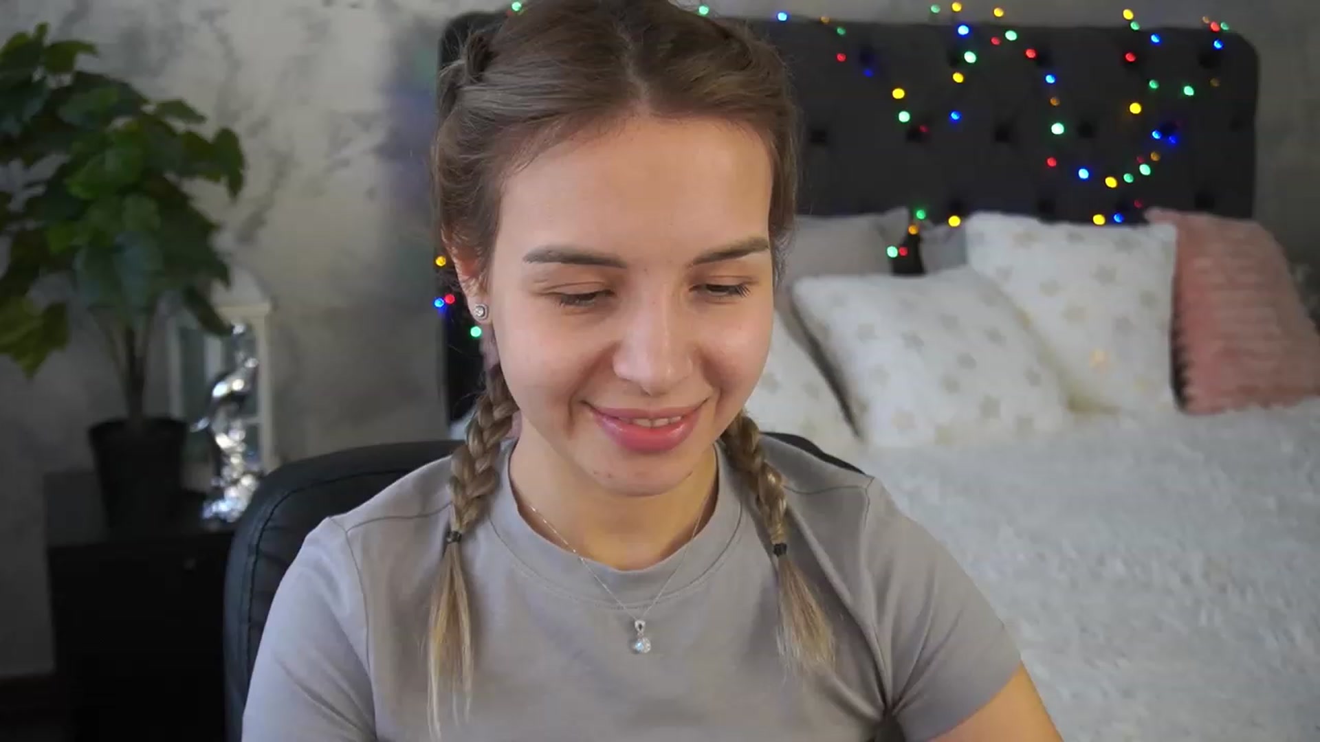 Gallery image thumbnail from LexaIce's myfreecams stream on, 03/20/2023, 13:12 image 11 of 20