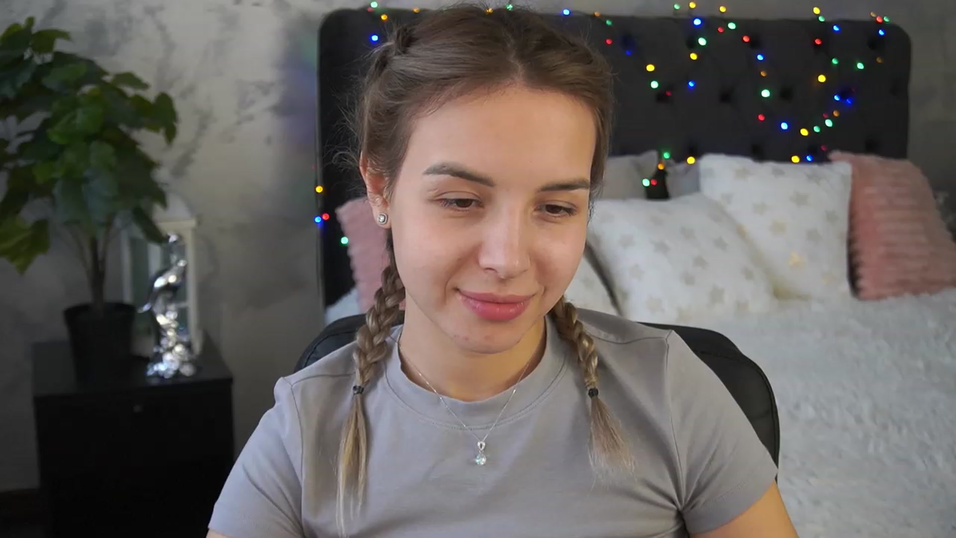 Gallery image thumbnail from LexaIce's myfreecams stream on, 03/20/2023, 13:12 image 13 of 20