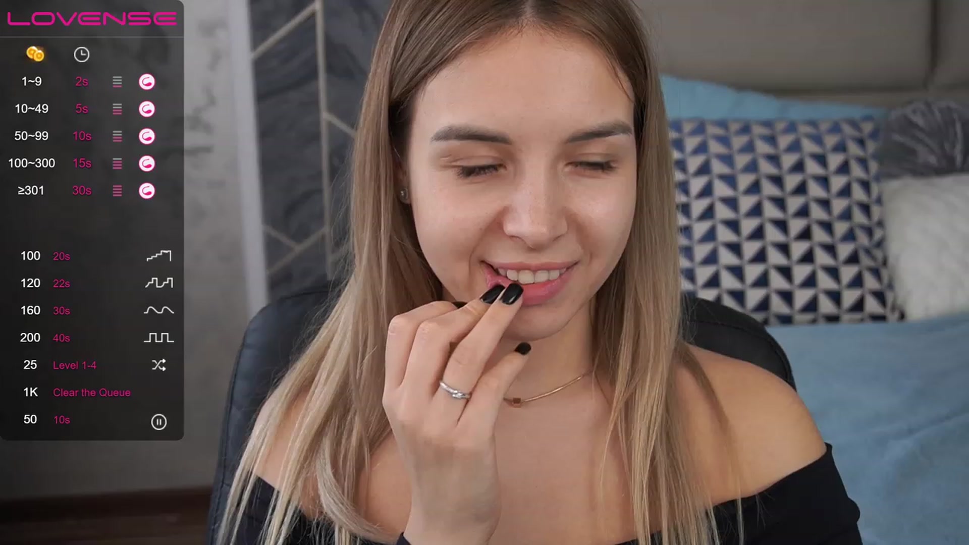 Gallery image thumbnail from LexaIce's myfreecams stream on, 04/20/2023, 12:27 image 7 of 20