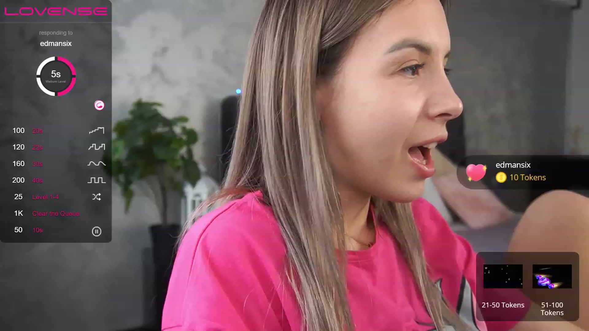Gallery image thumbnail from LexaIce's myfreecams stream on, 04/25/2023, 10:43 image 2 of 20