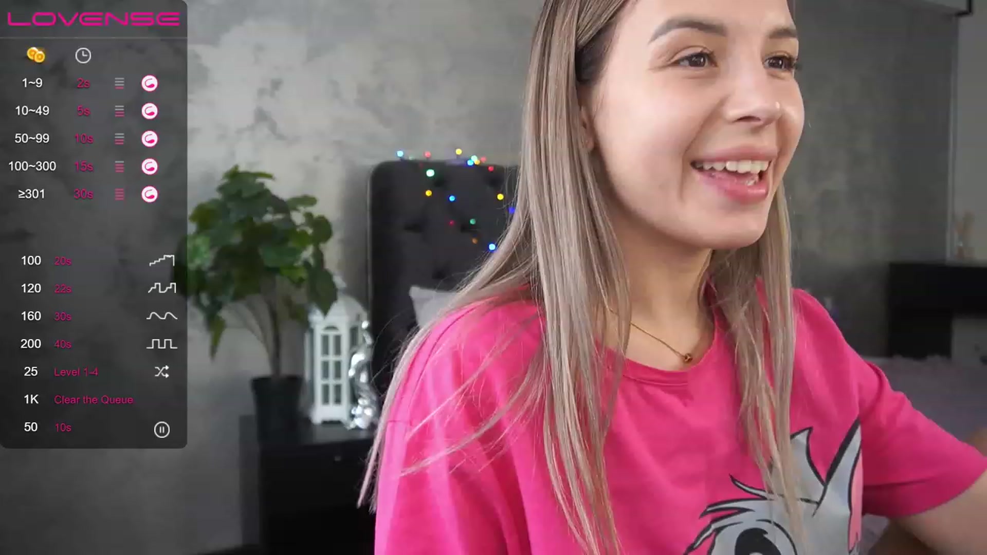 Gallery image thumbnail from LexaIce's myfreecams stream on, 04/25/2023, 10:43 image 1 of 20