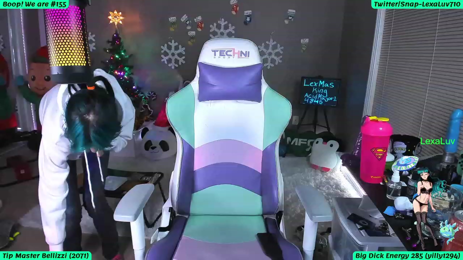 Gallery image thumbnail from LexaLuv's myfreecams stream on, 12/18/2022, 07:39 image 11 of 20