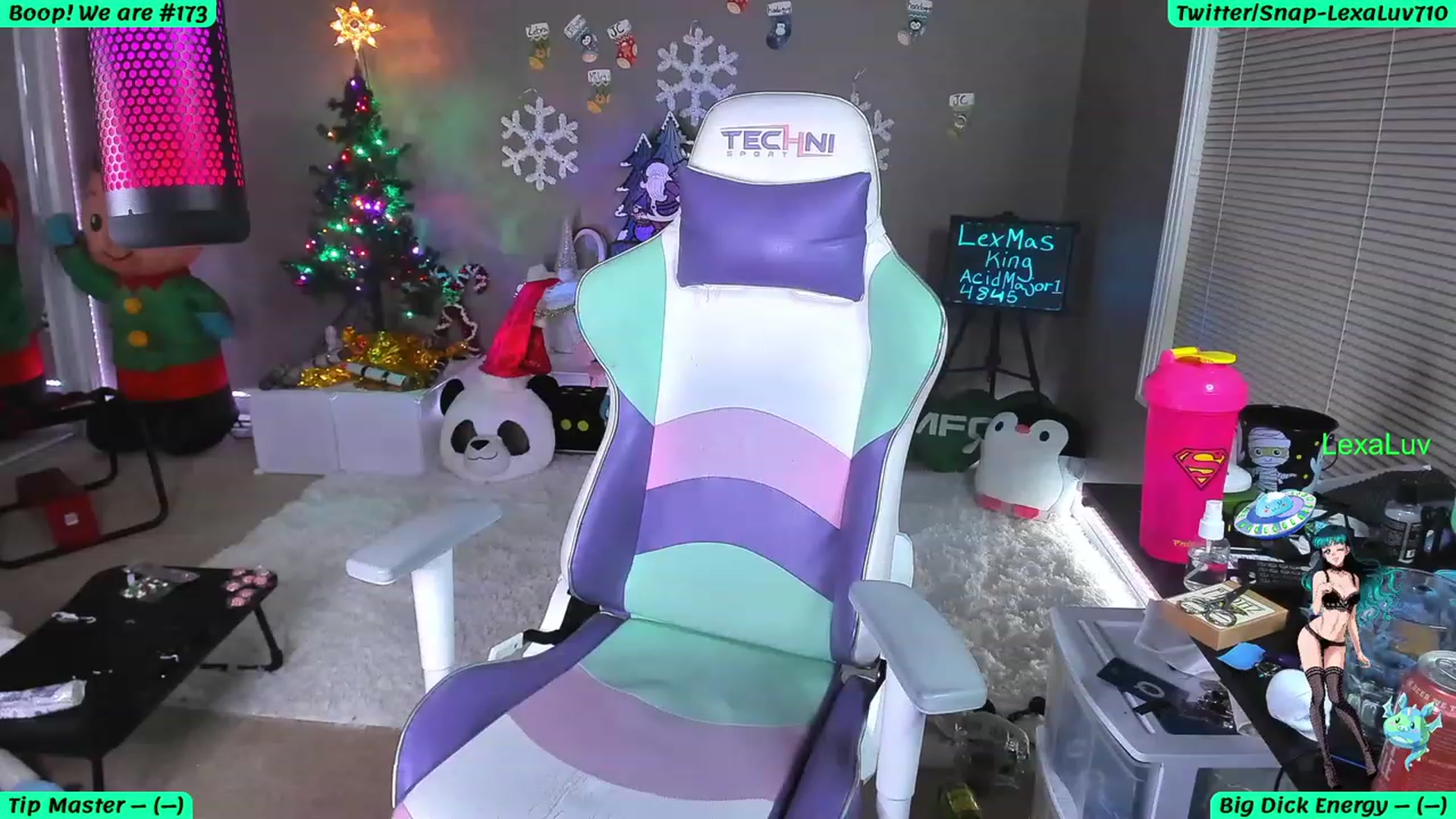 Gallery image thumbnail from LexaLuv's myfreecams stream on, 12/19/2022, 07:01 image 4 of 20