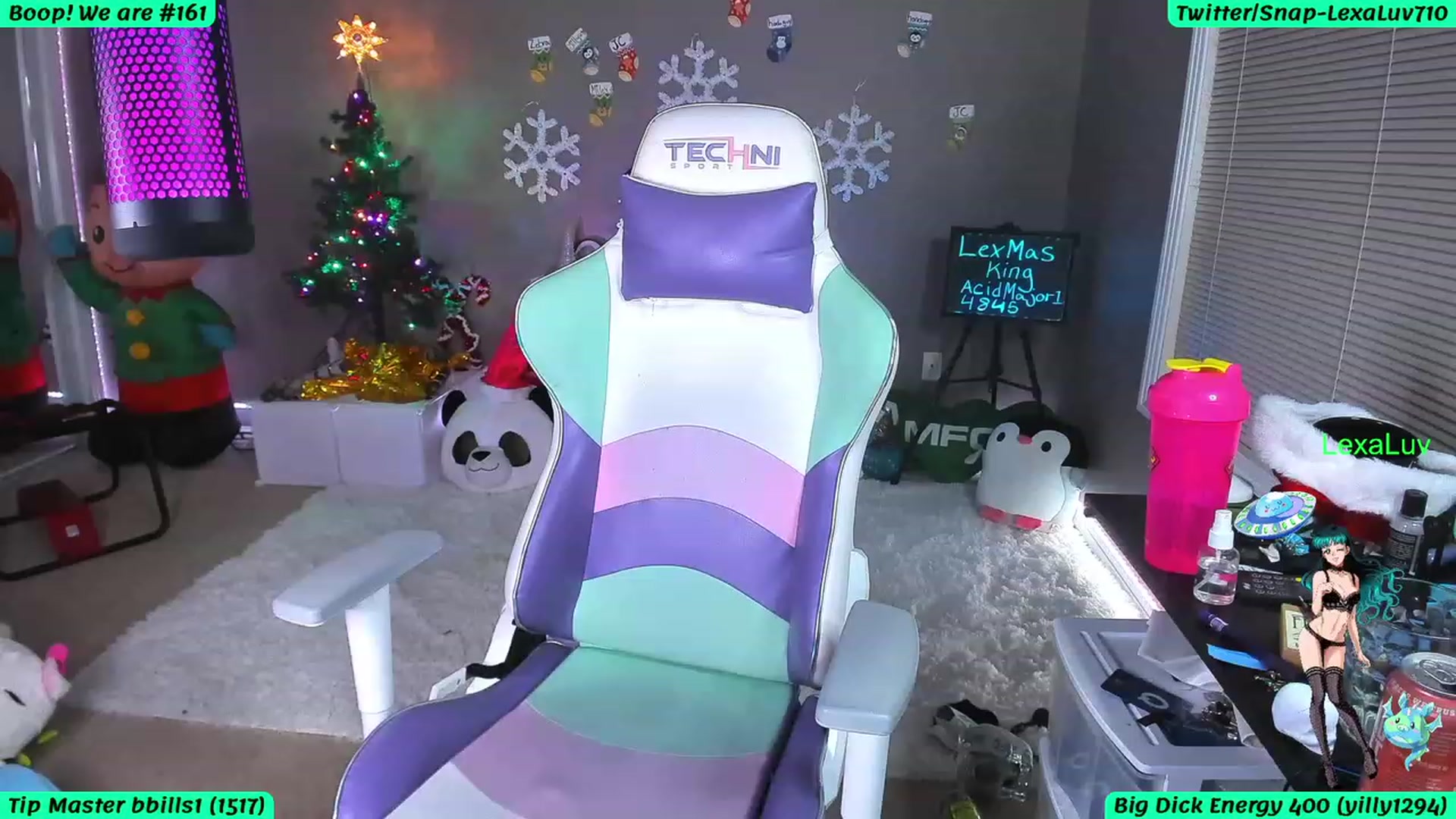 Gallery image thumbnail from LexaLuv's myfreecams stream on, 12/19/2022, 07:24 image 16 of 20