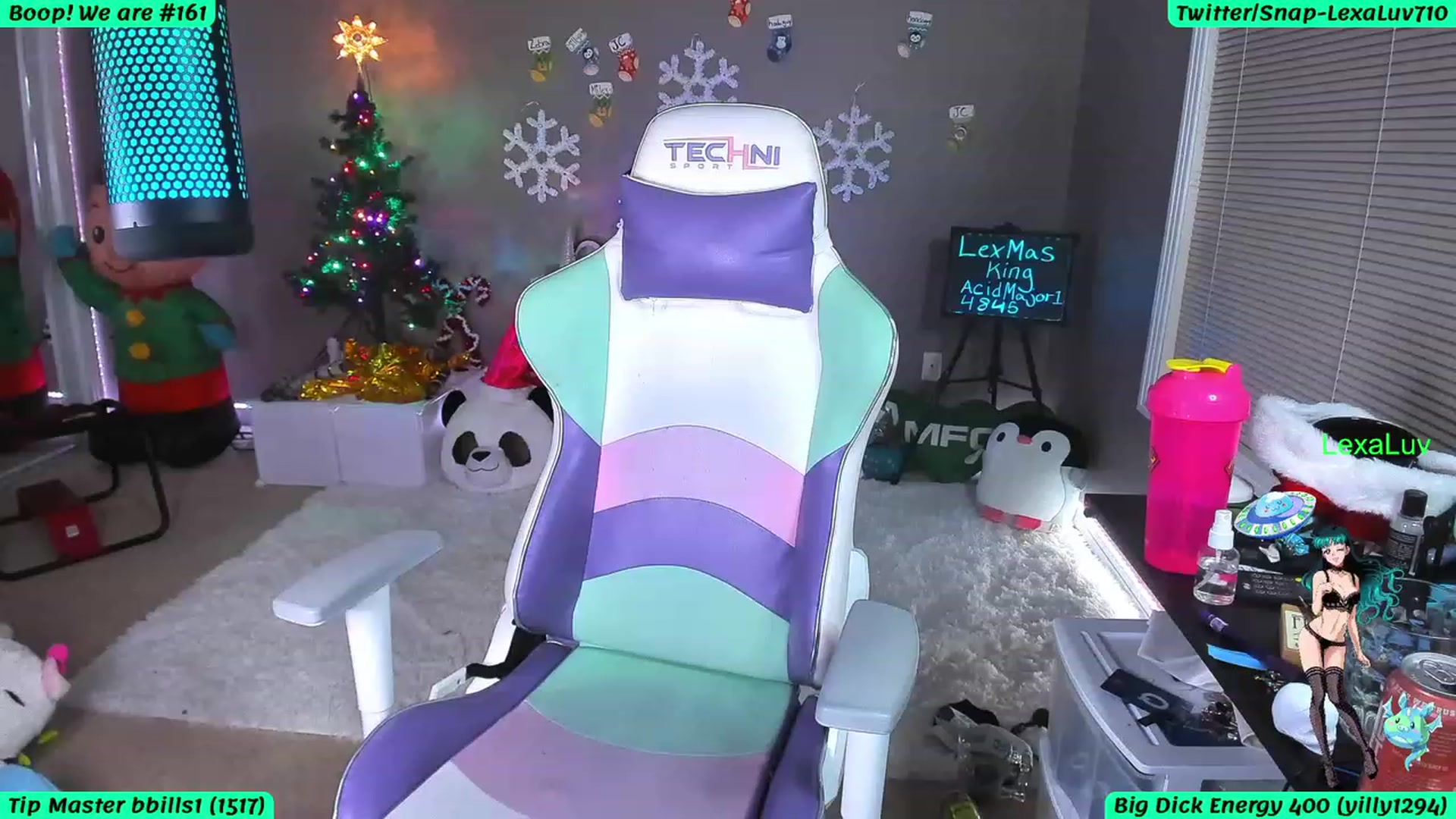 Gallery image thumbnail from LexaLuv's myfreecams stream on, 12/19/2022, 07:24 image 19 of 20