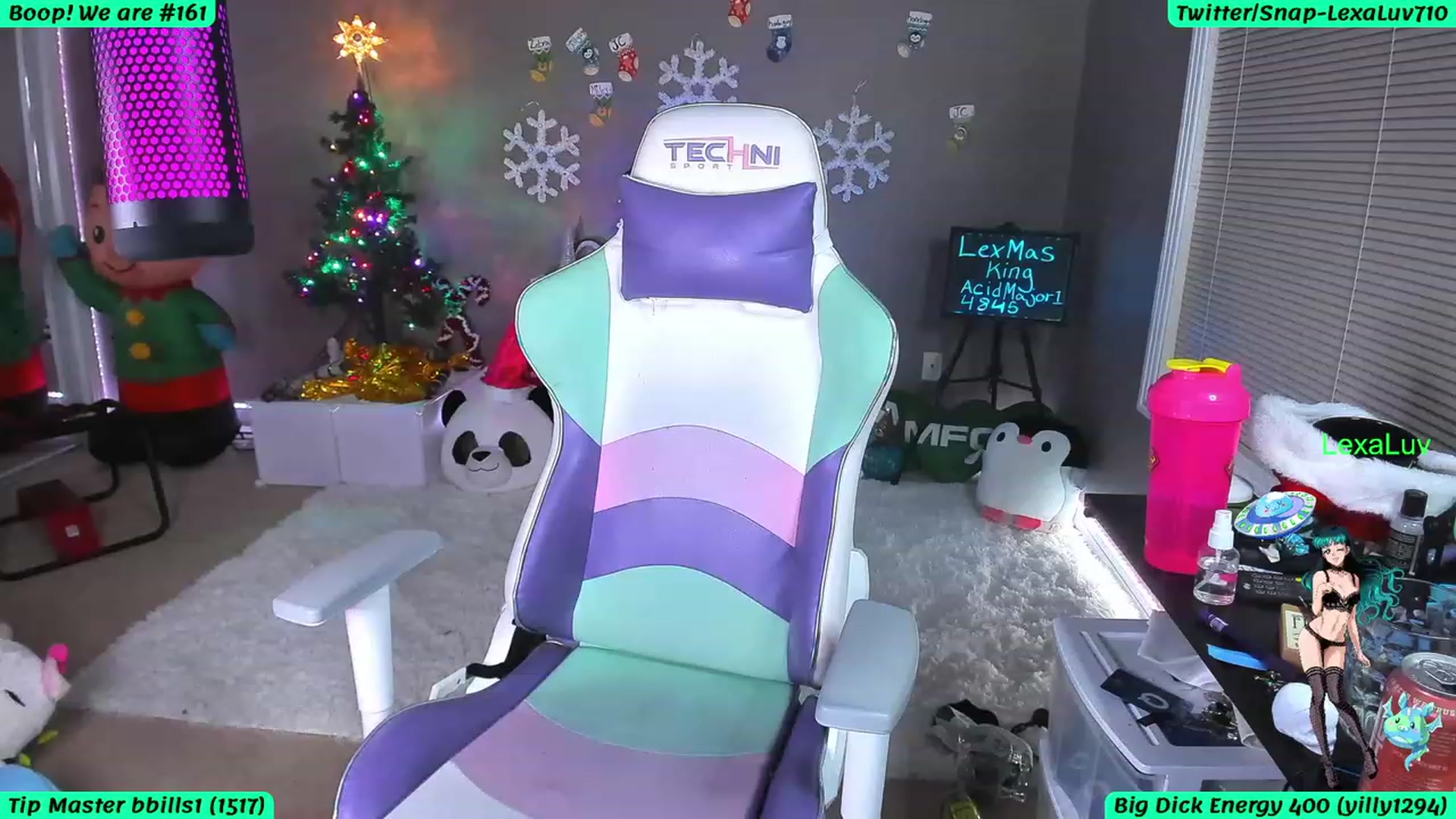 Gallery image thumbnail from LexaLuv's myfreecams stream on, 12/19/2022, 07:24 image 20 of 20