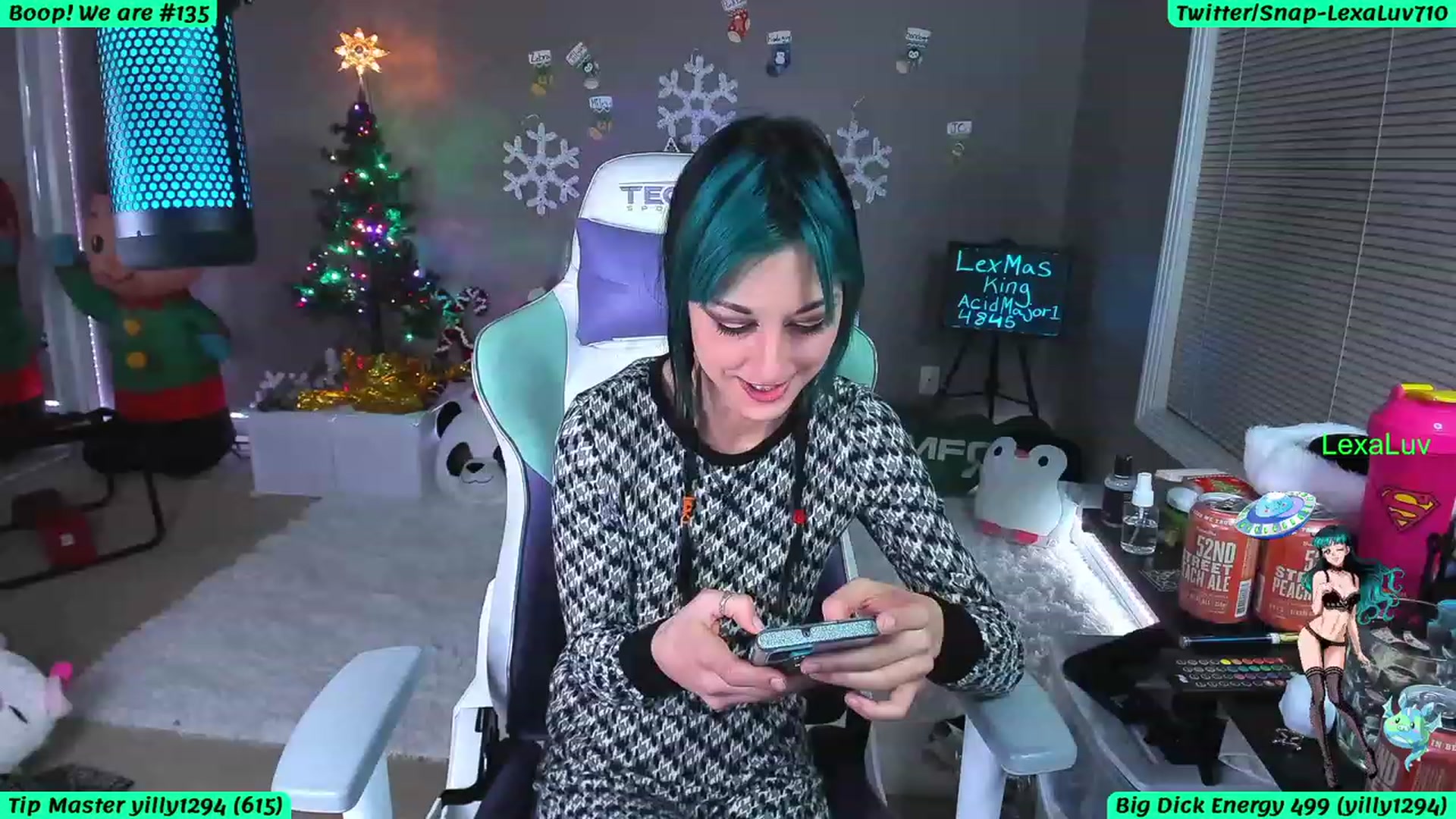 Gallery image thumbnail from LexaLuv's myfreecams stream on, 12/20/2022, 06:45 image 20 of 20