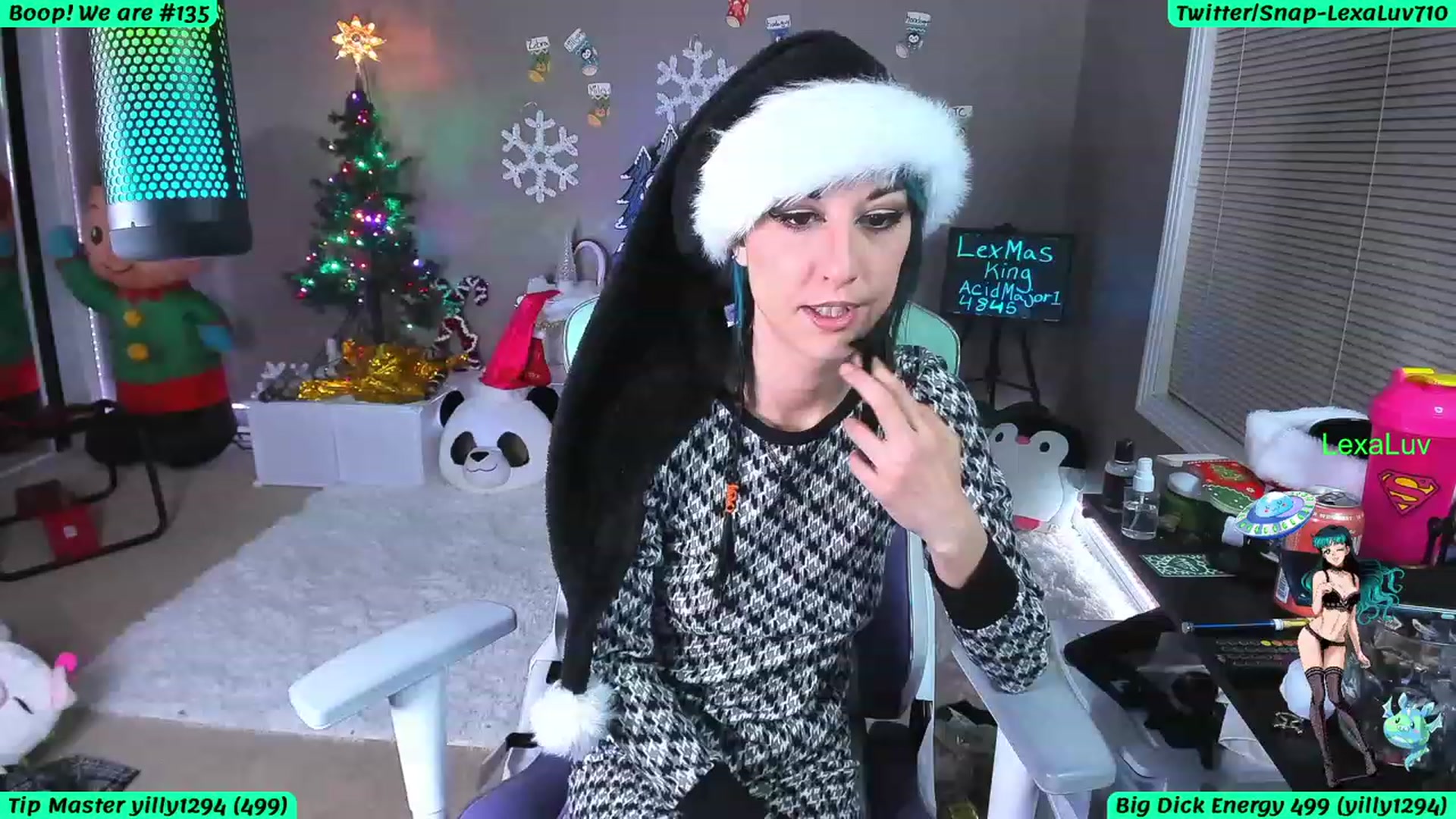 Gallery image thumbnail from LexaLuv's myfreecams stream on, 12/20/2022, 06:45 image 4 of 20